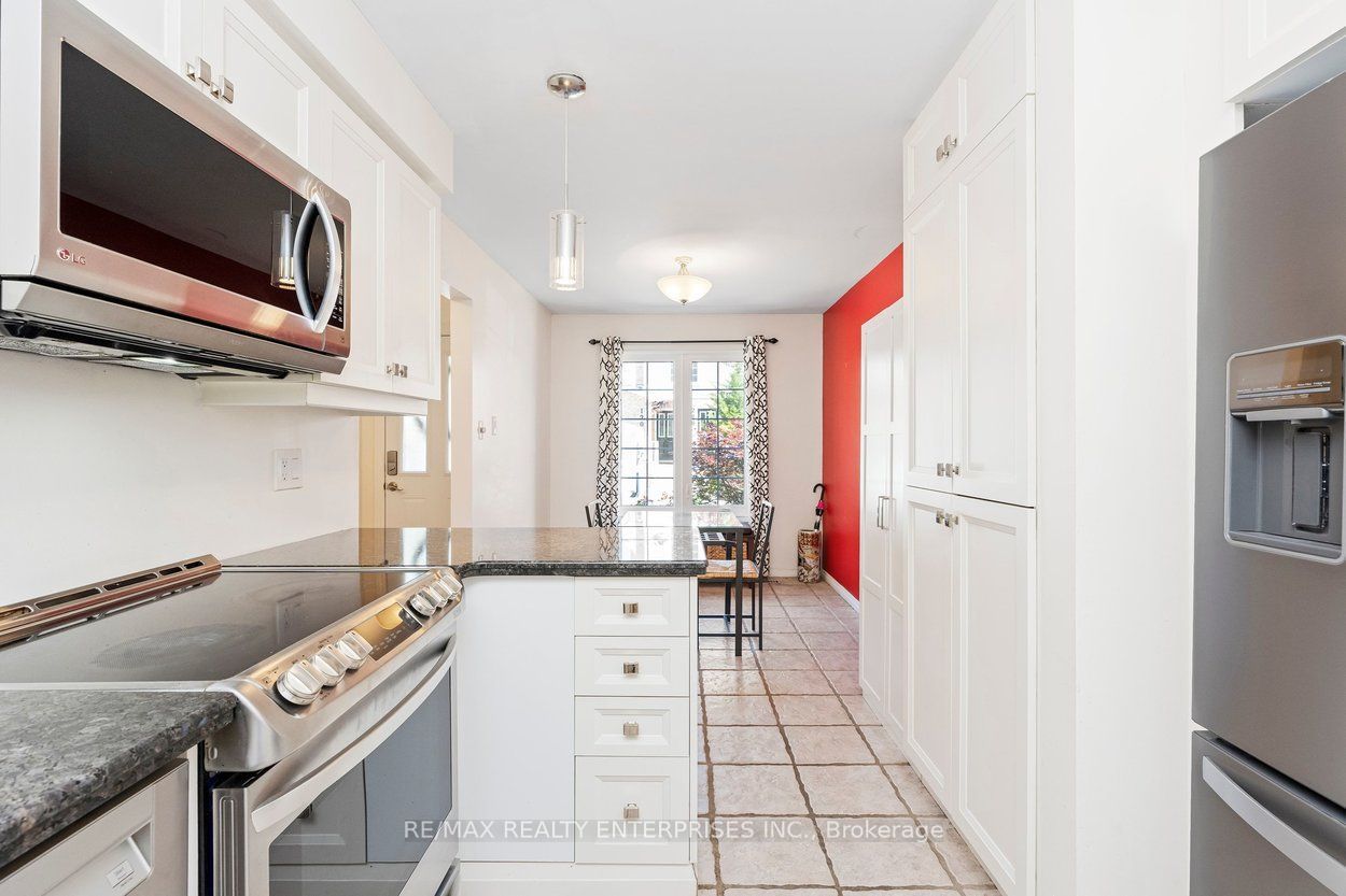 2055 Walkers Line 117 Property Photo 11