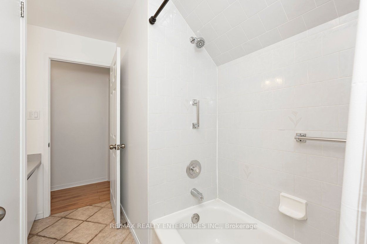 2055 Walkers Line 117 Property Photo 28
