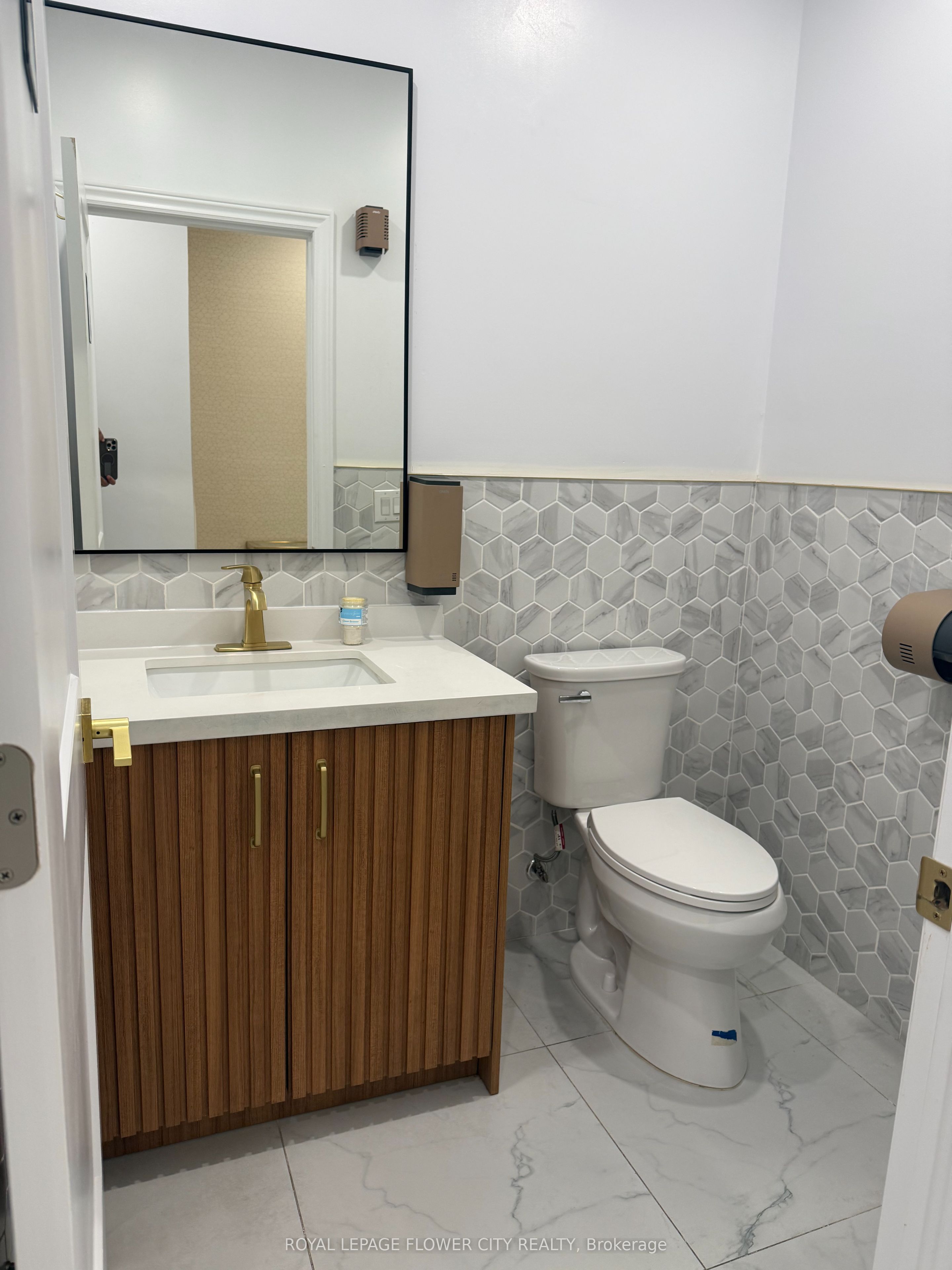 2131 Williams Parkway 2 Property Photo 13