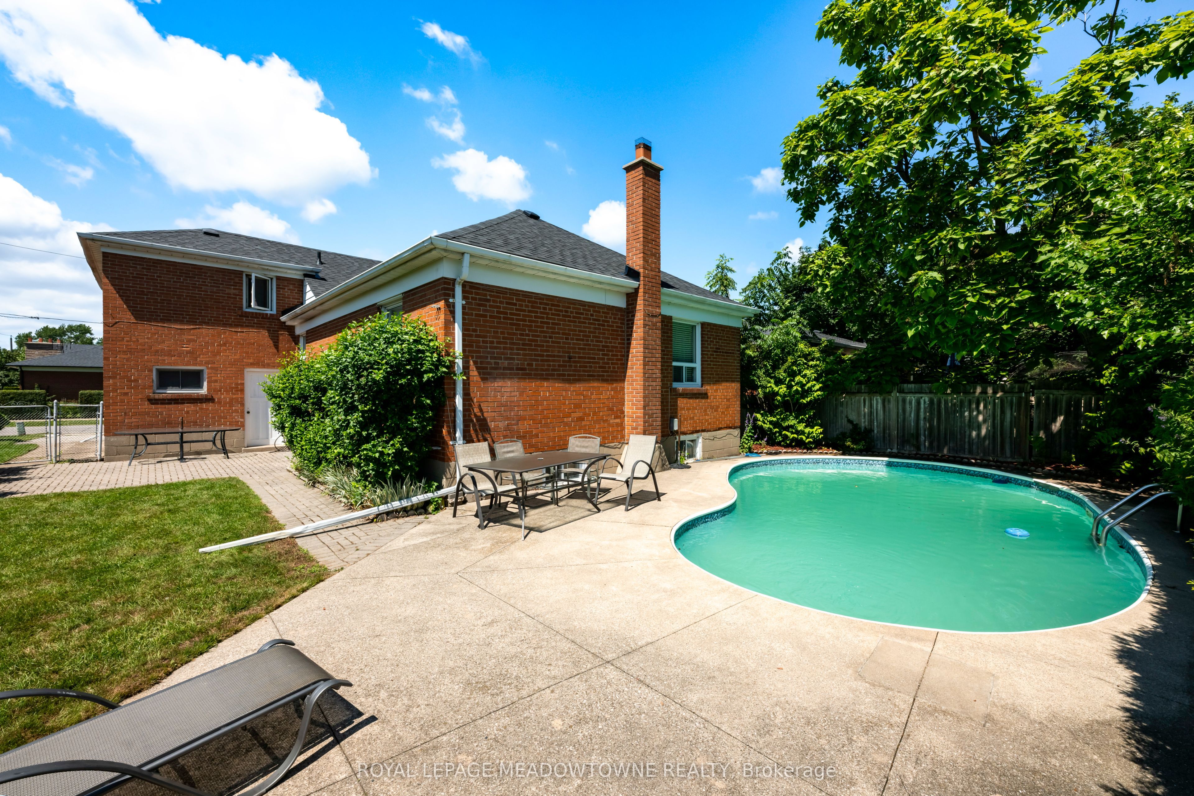 5 Boreal Road Property Photo 10