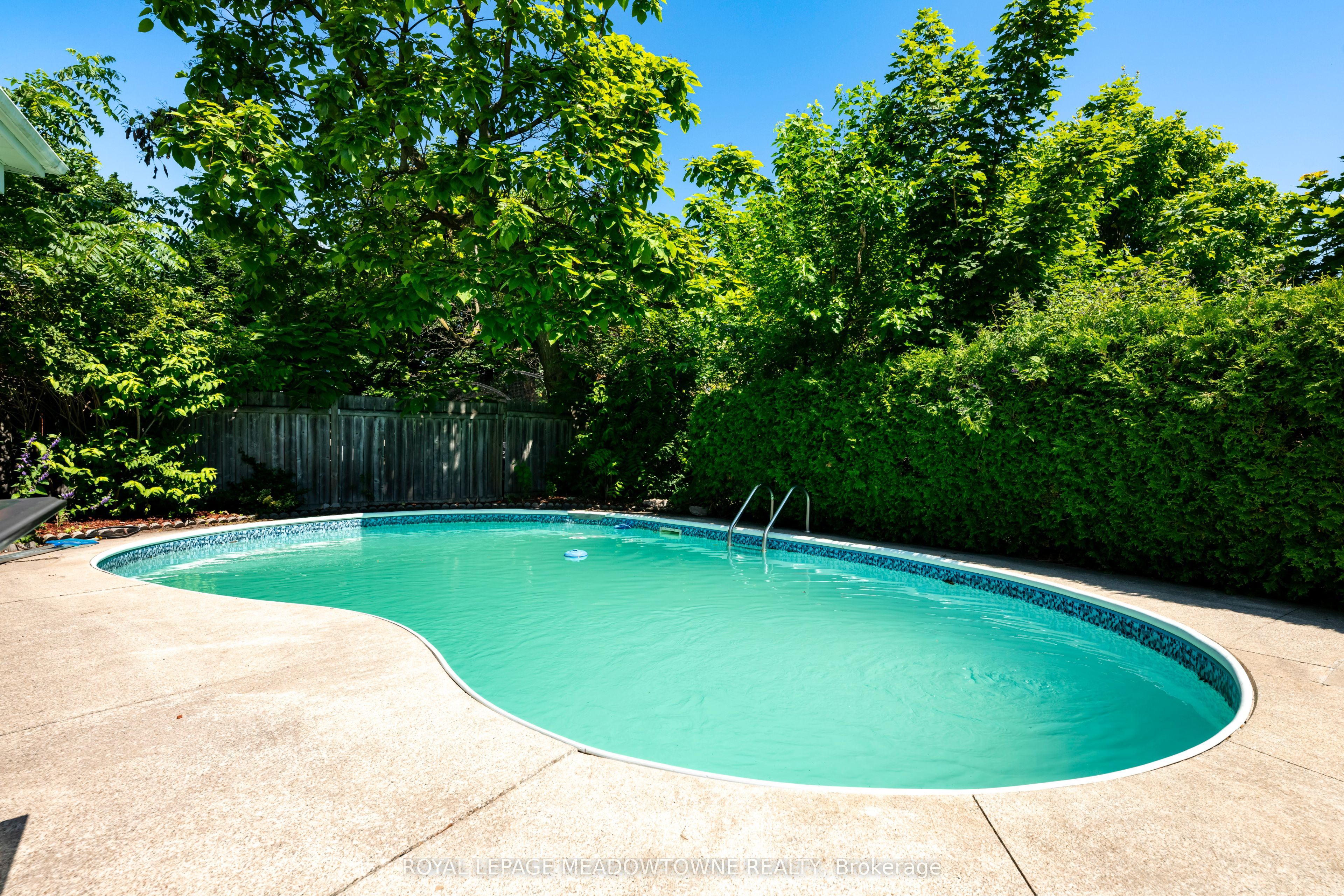 5 Boreal Road Property Photo 11