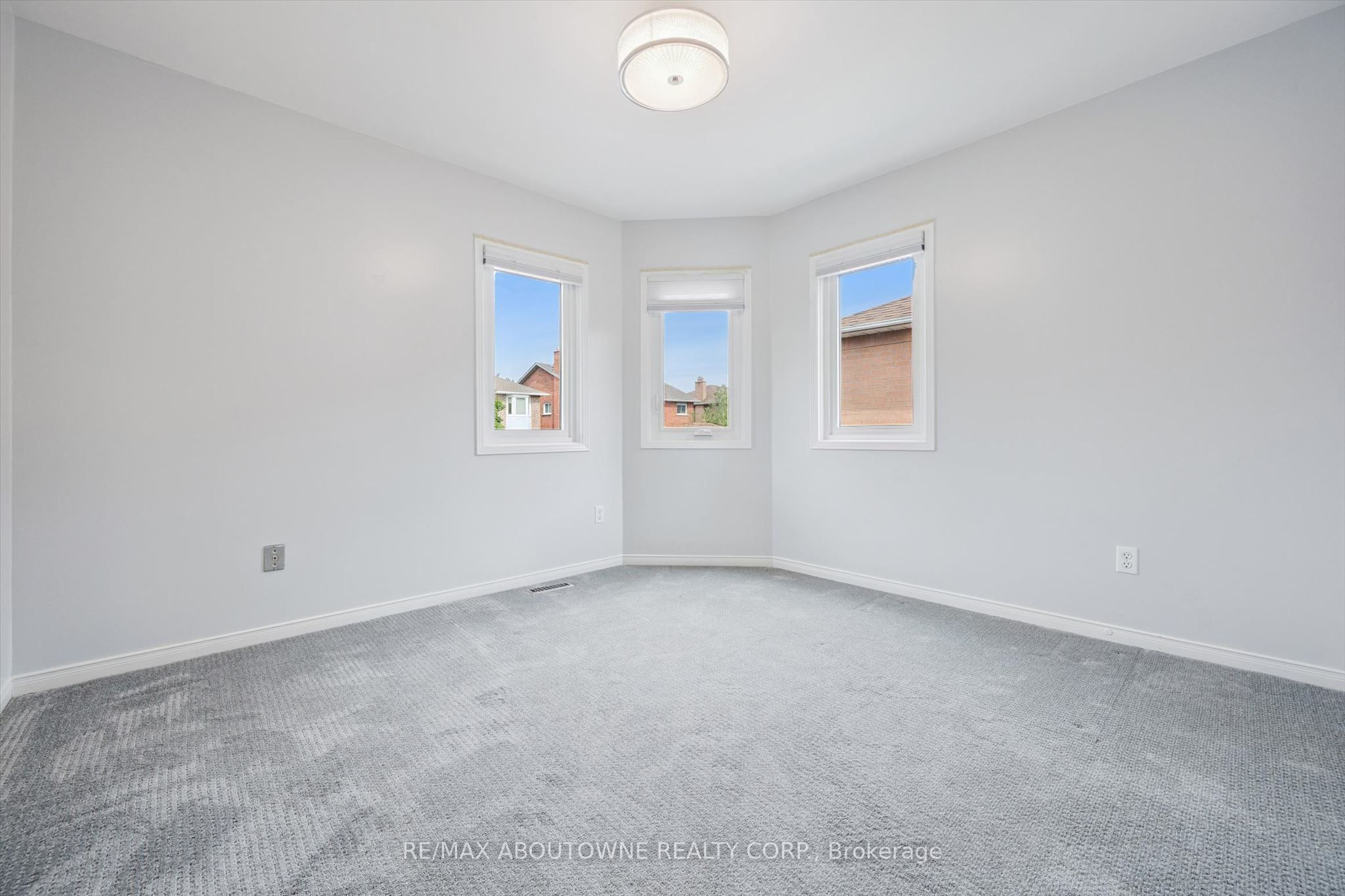 2456 Sixth Line Property Photo 25