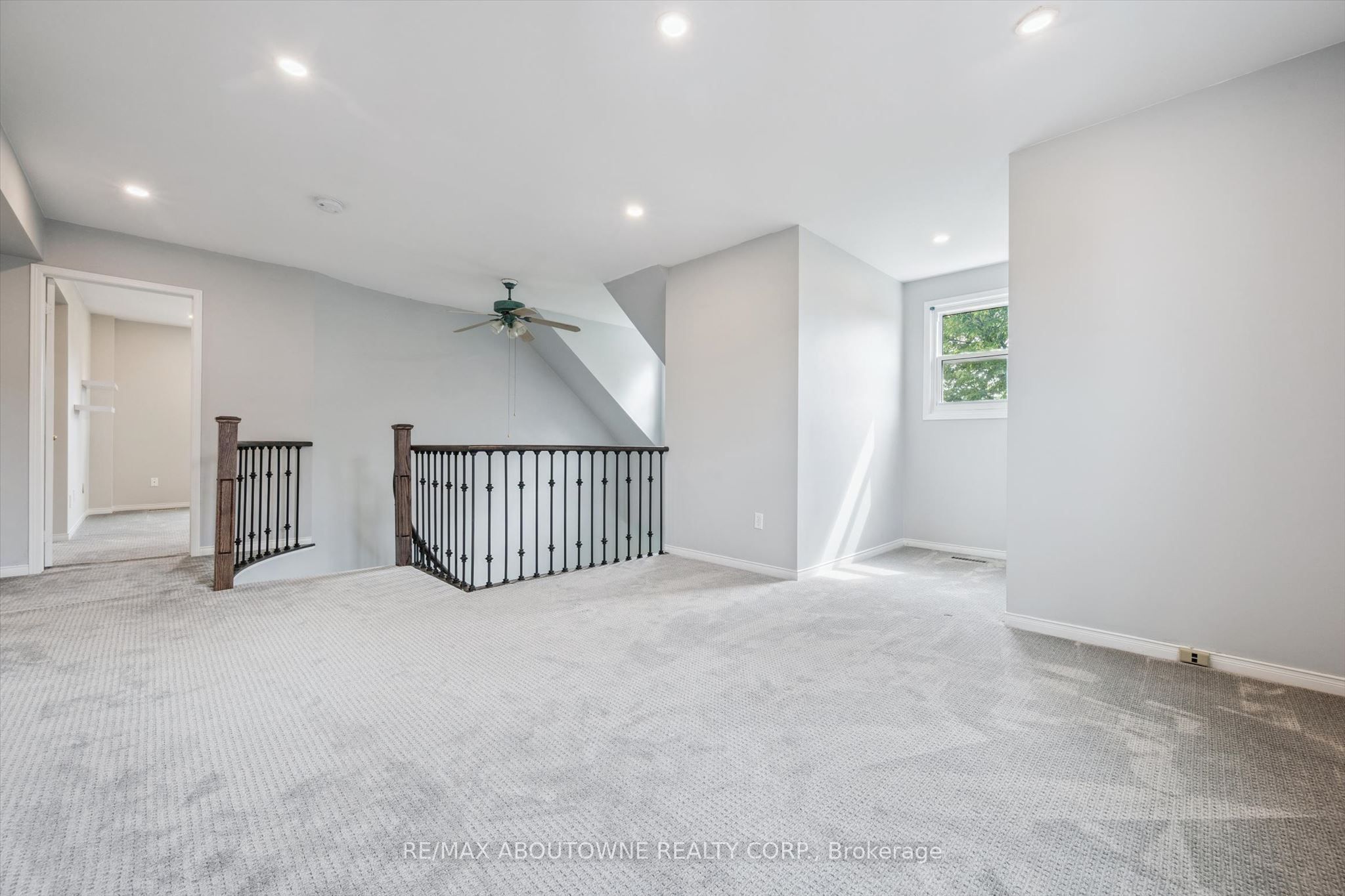 2456 Sixth Line Property Photo 34