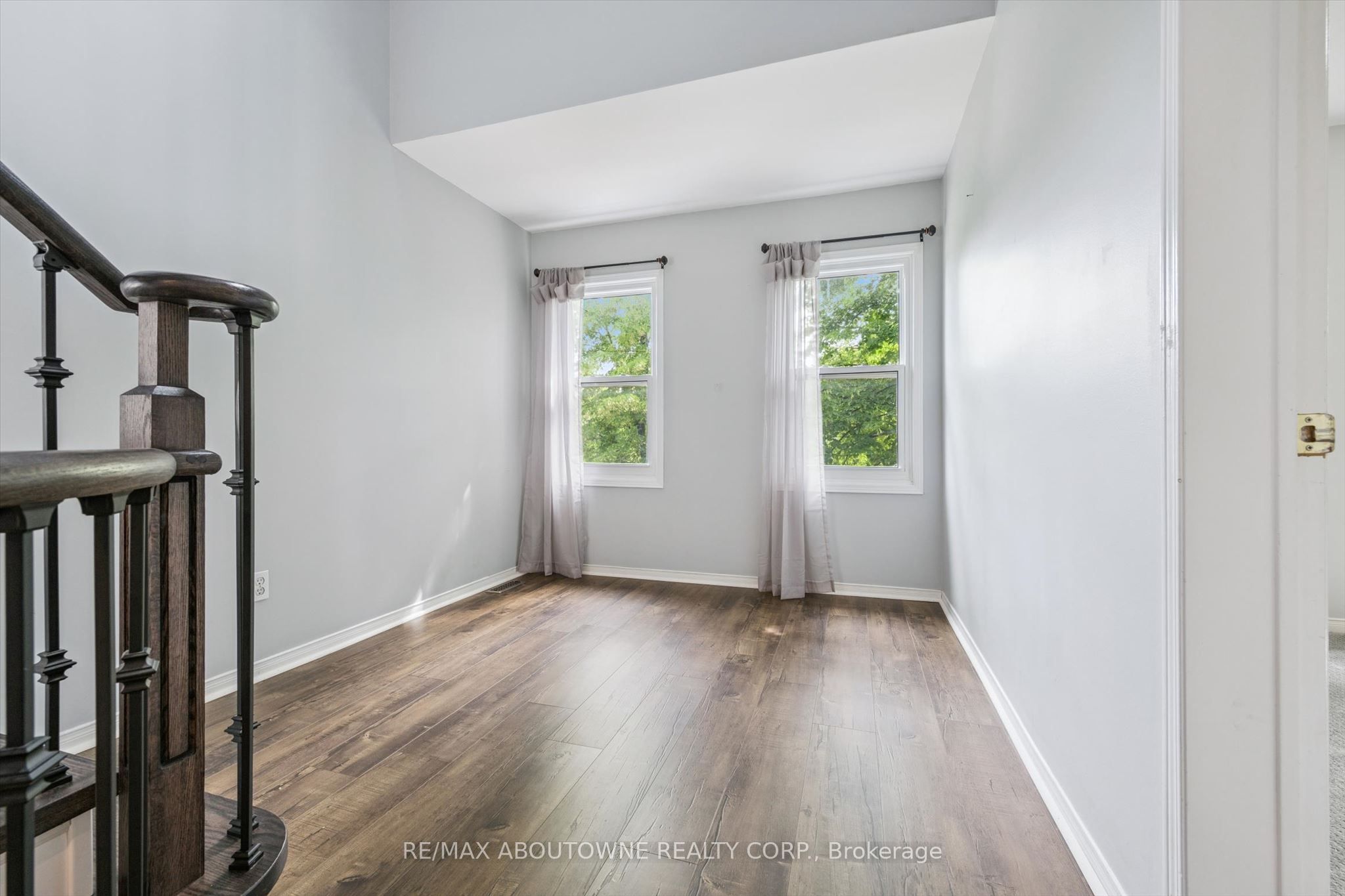 2456 Sixth Line Property Photo 36