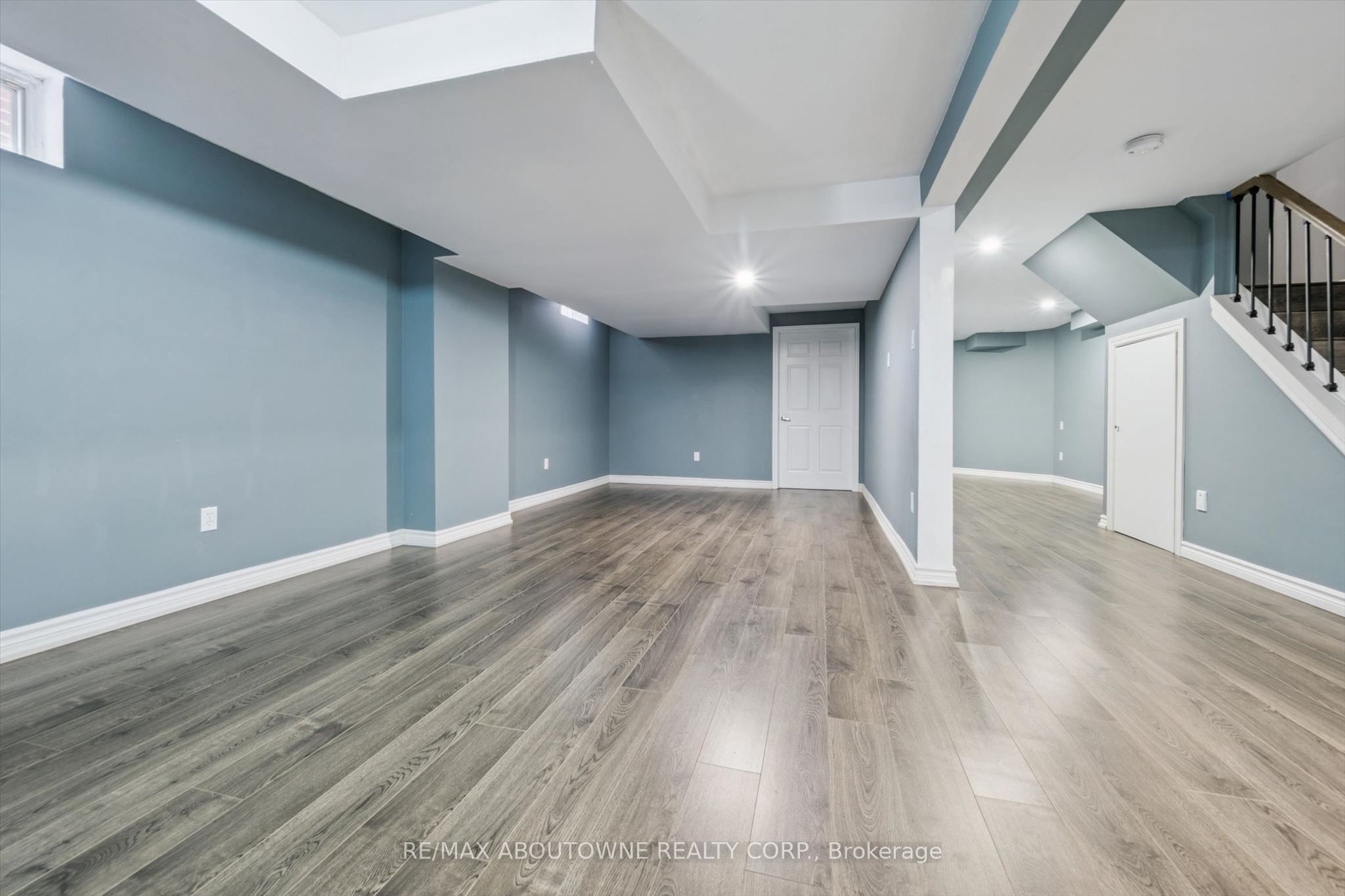 2456 Sixth Line Property Photo 39