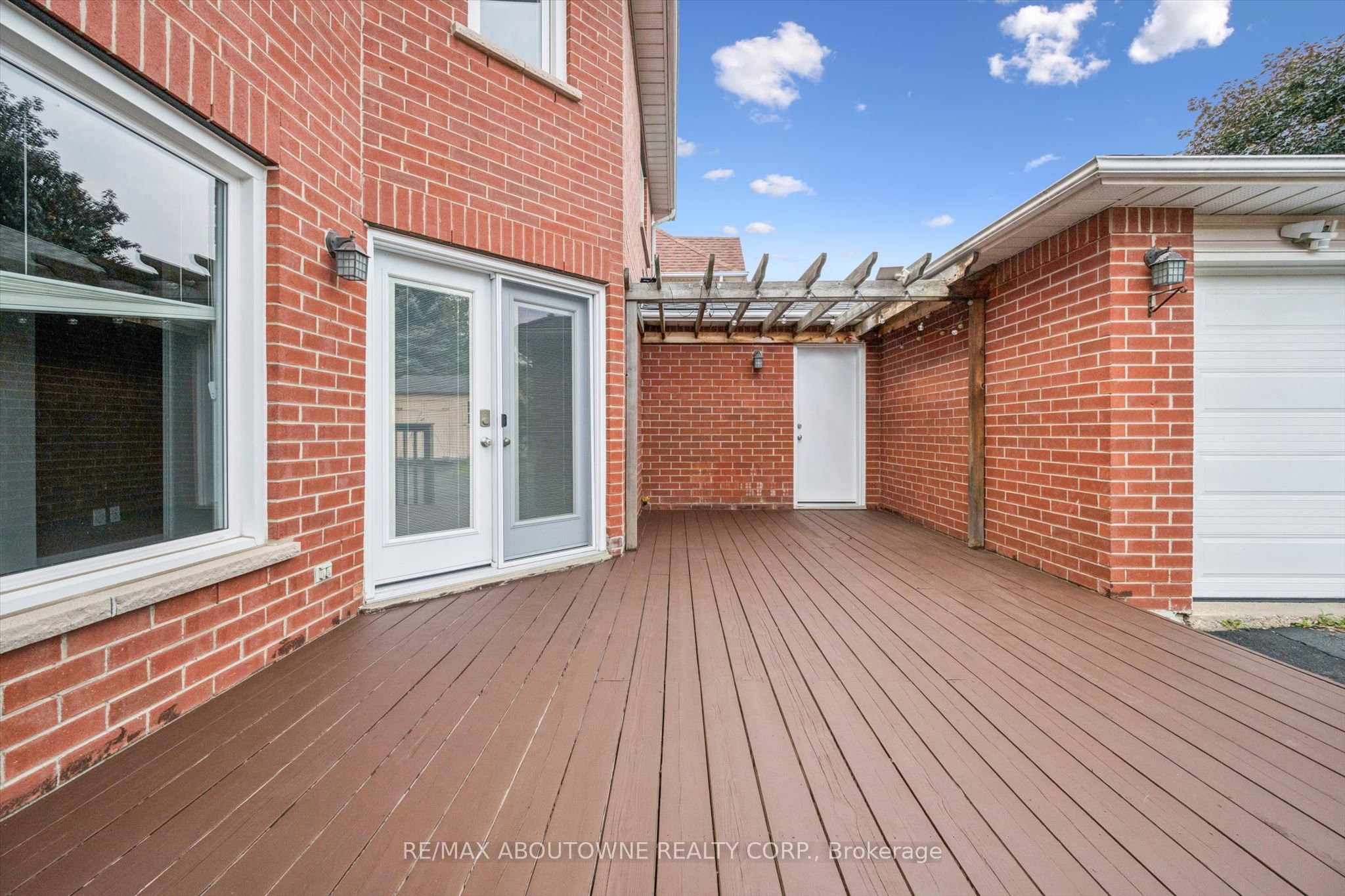 2456 Sixth Line Property Photo 44