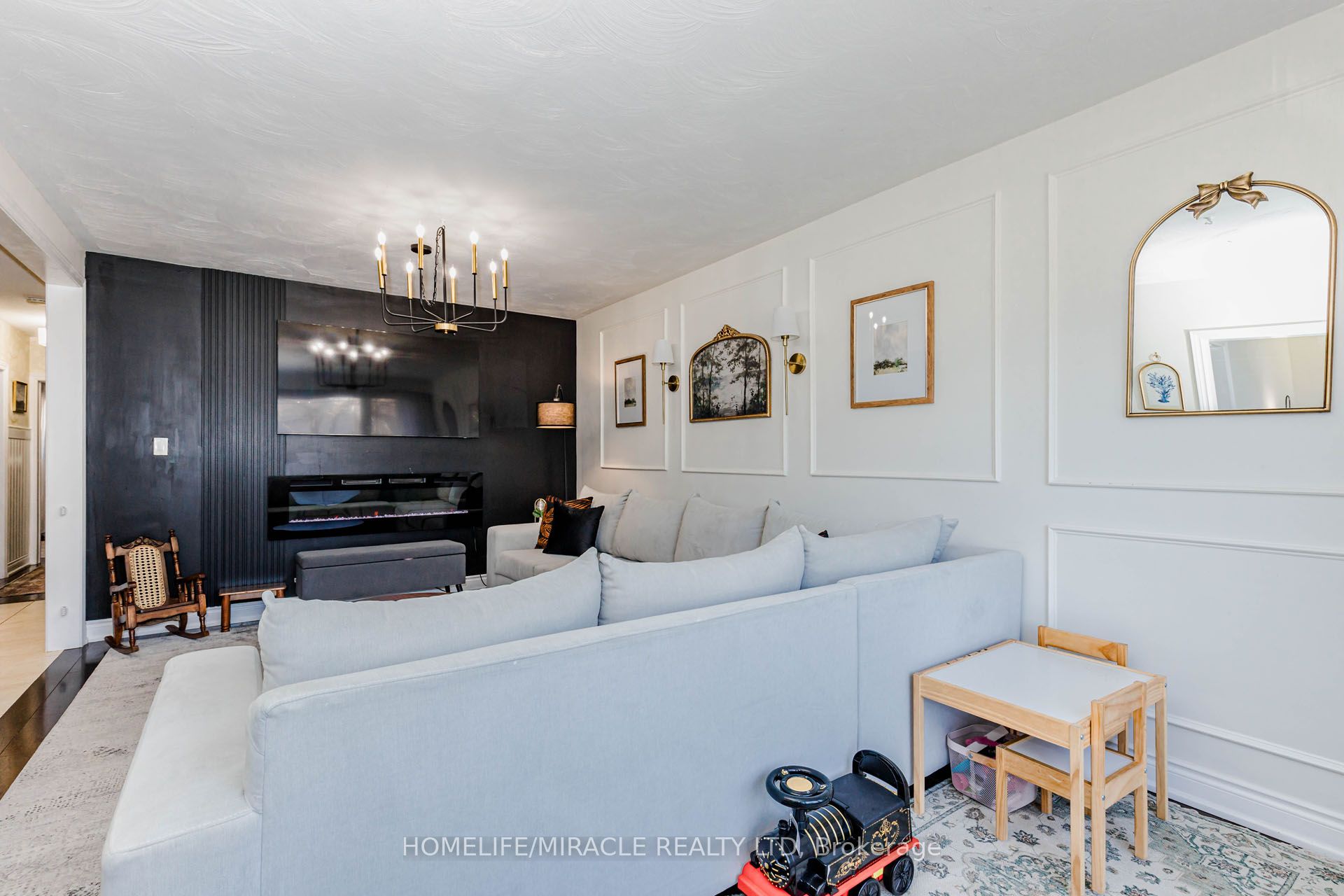 403 Delrex Boulevard Property Photo 6