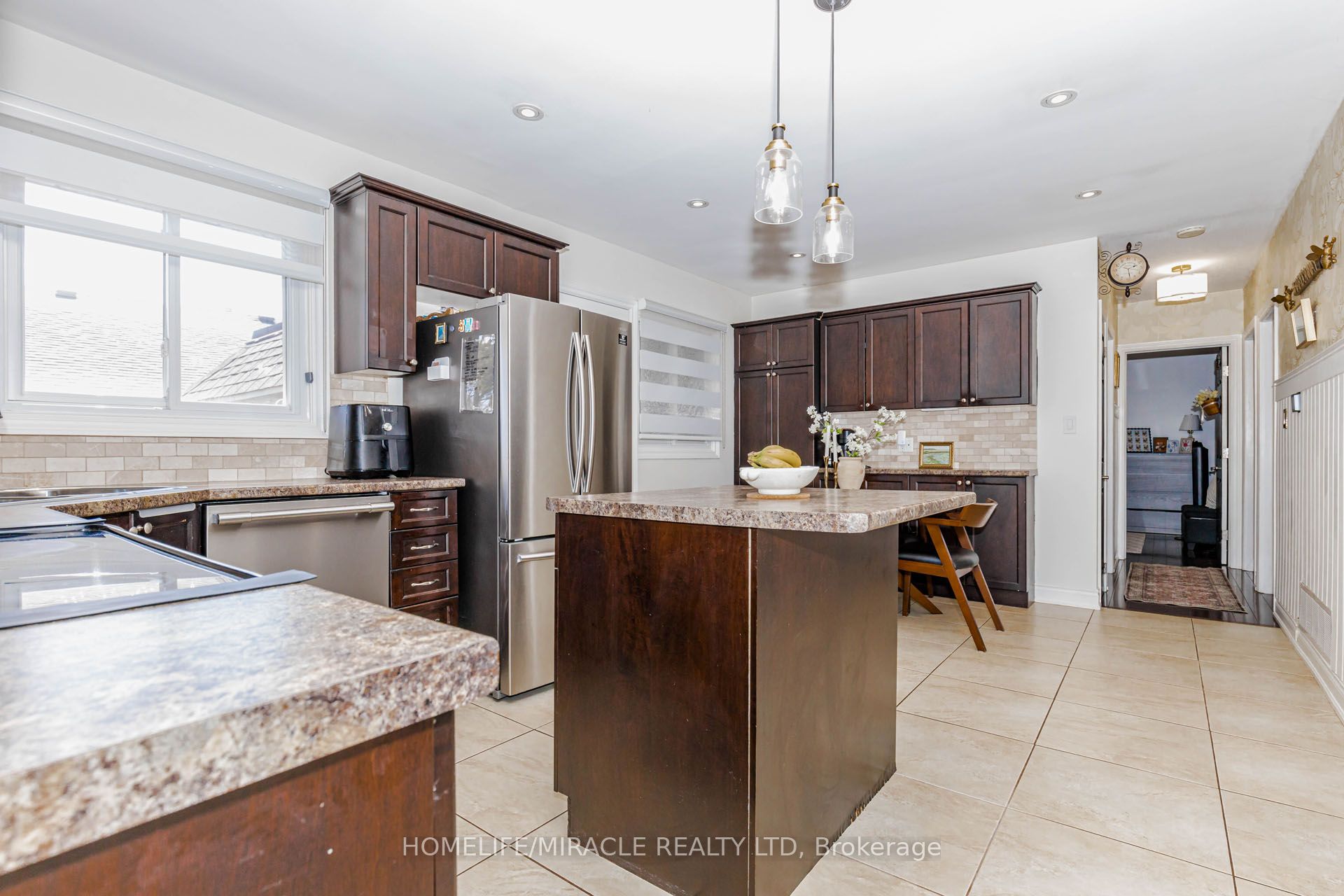 403 Delrex Boulevard Property Photo 11