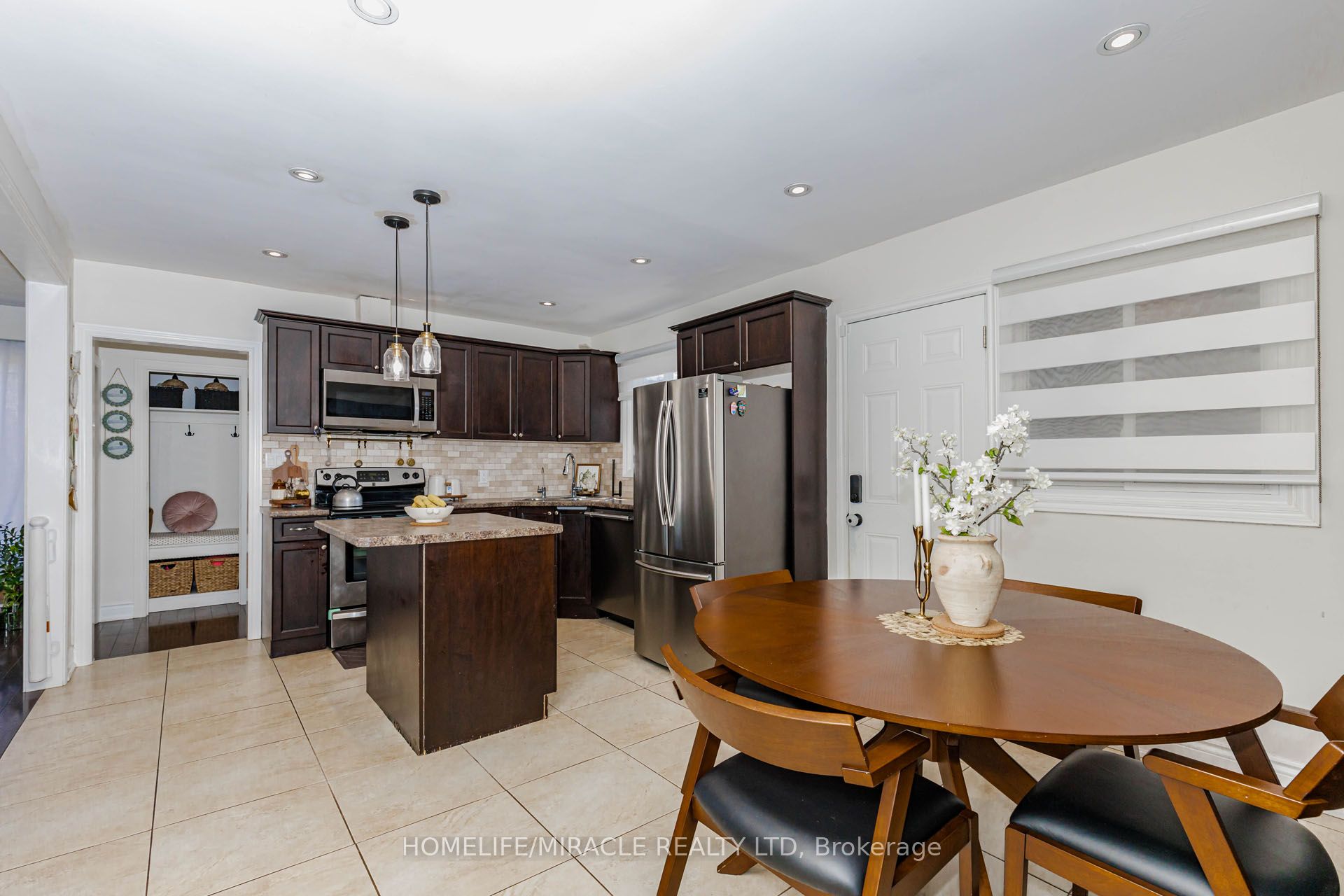 403 Delrex Boulevard Property Photo 18