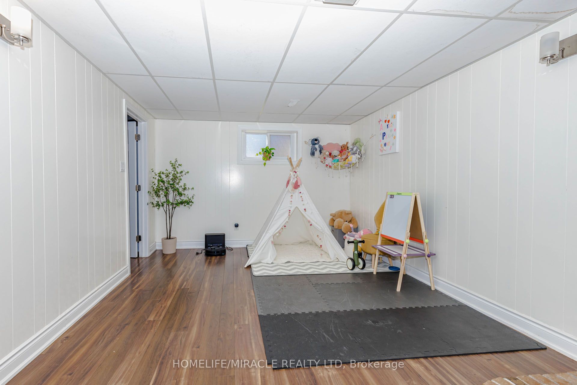 403 Delrex Boulevard Property Photo 35