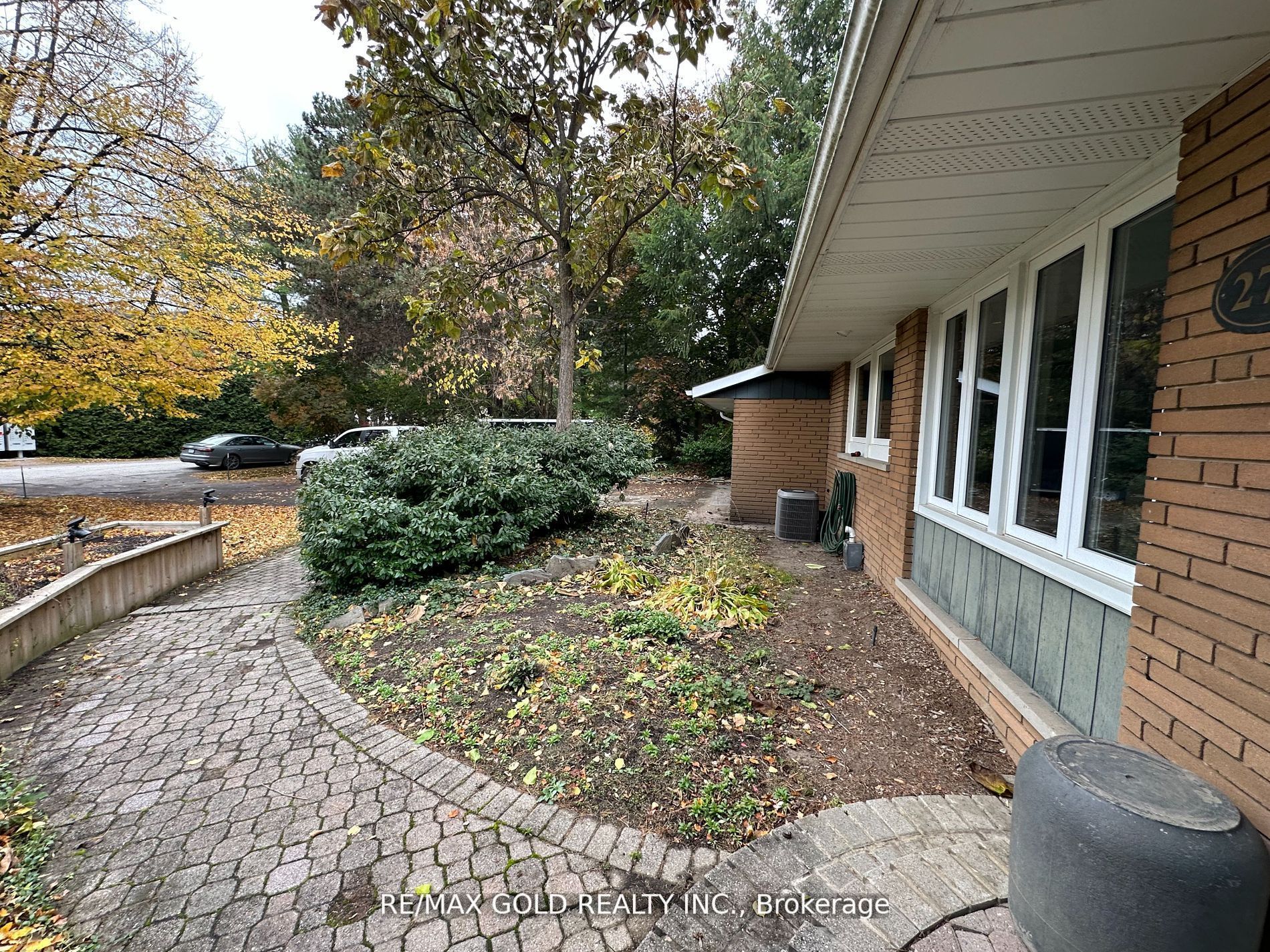 275 Eastcourt Road Property Photo 3