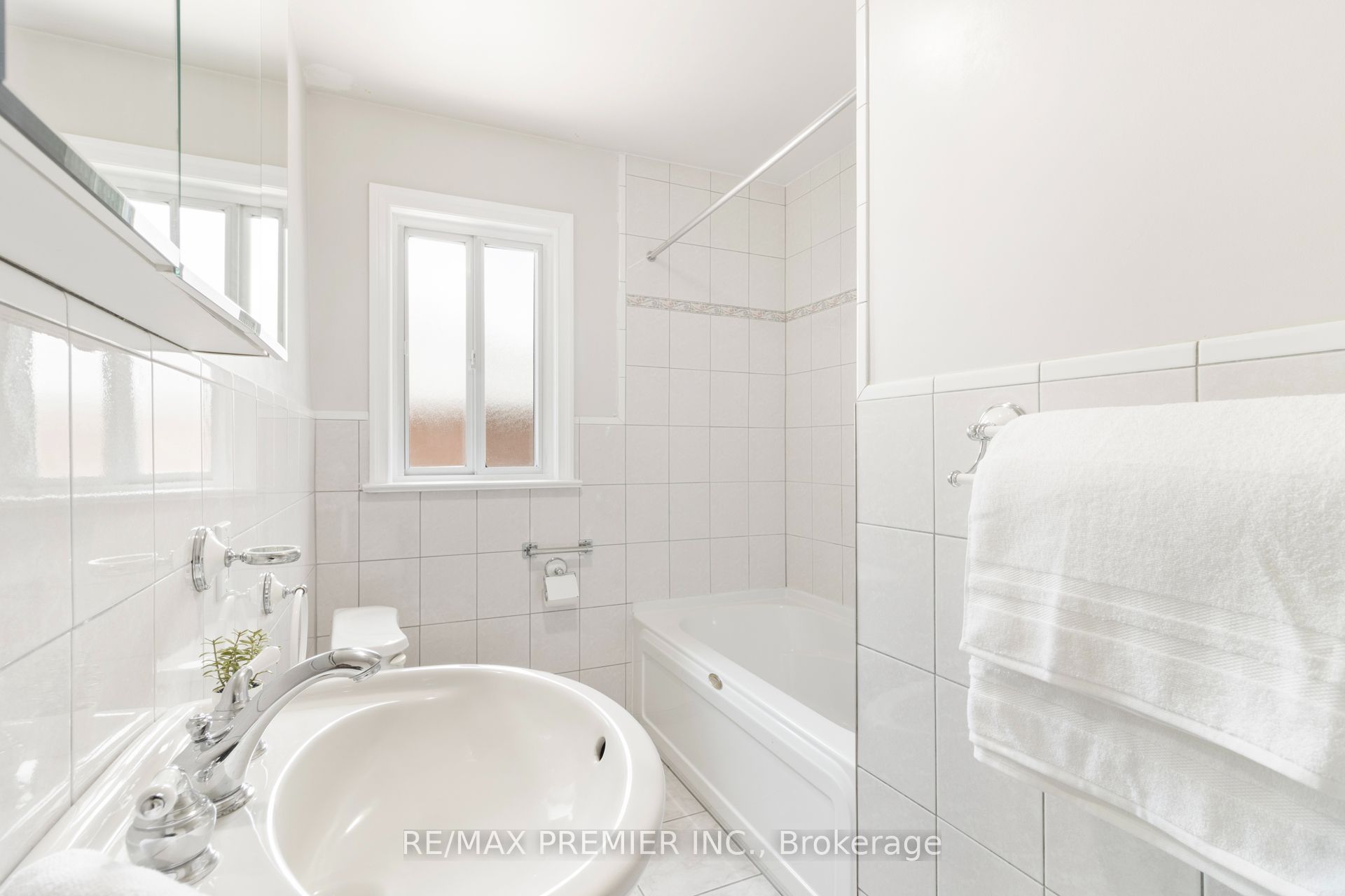30 Forthbridge Crescent Property Photo 15