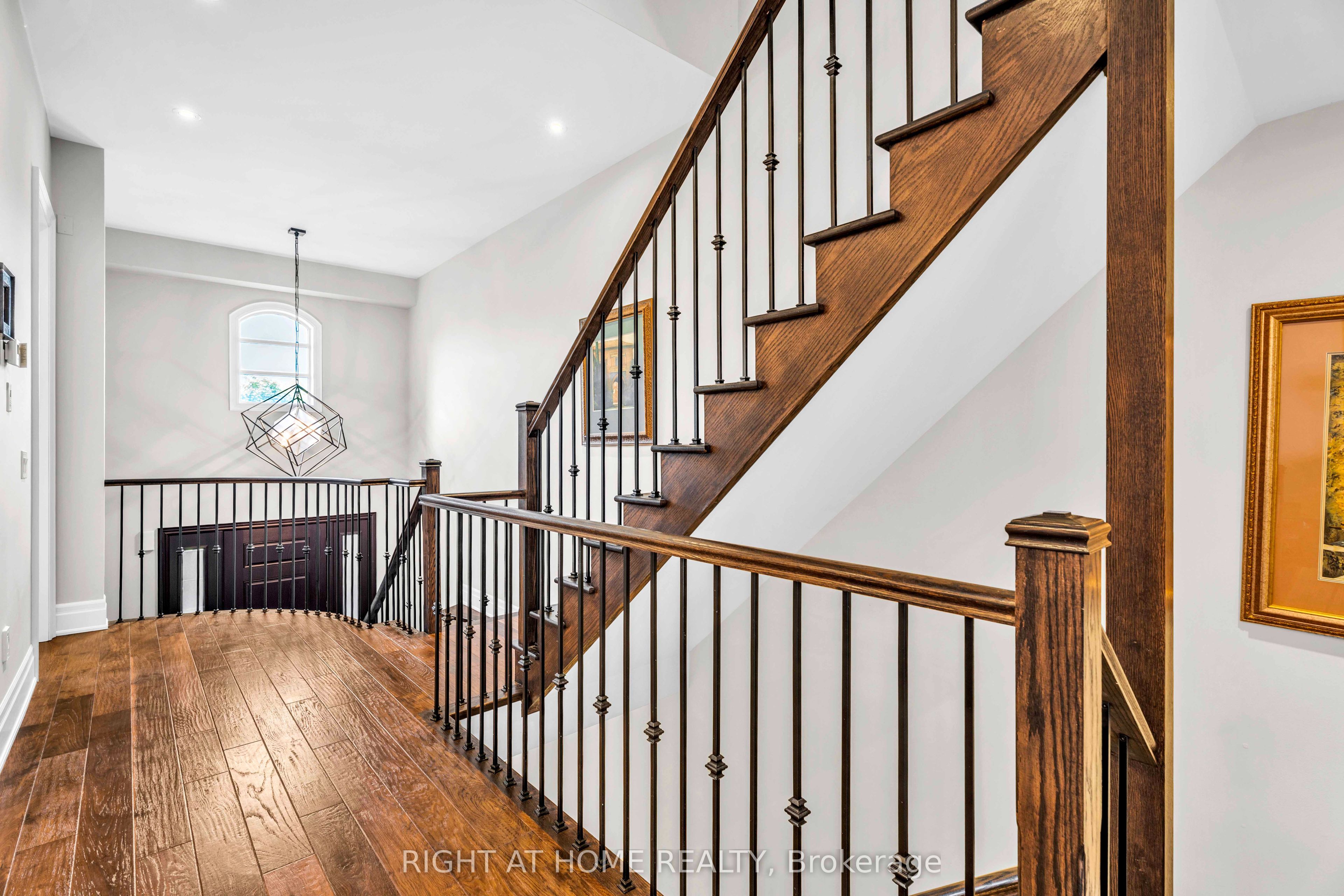184 Dorval Drive Property Photo 11