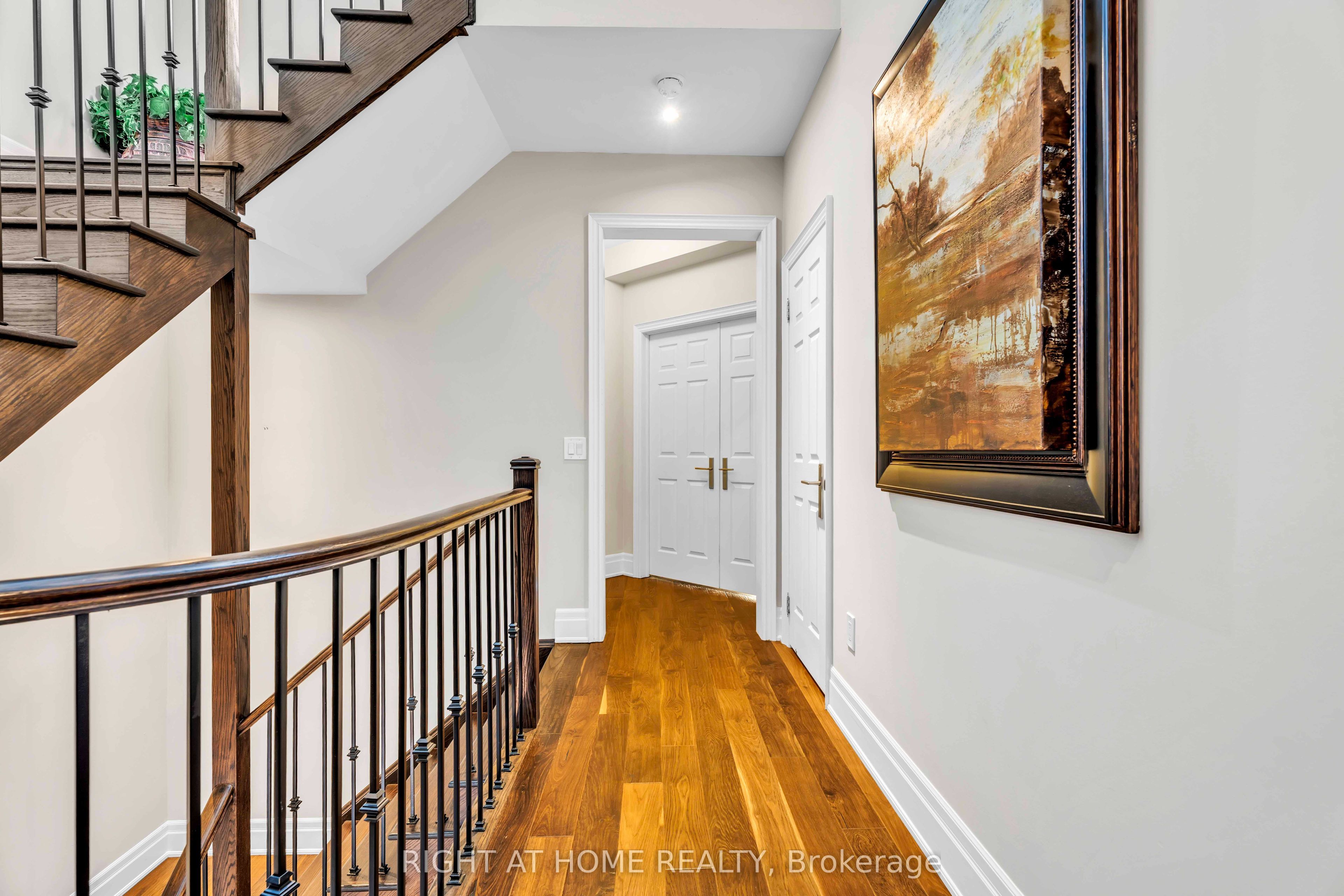 184 Dorval Drive Property Photo 15