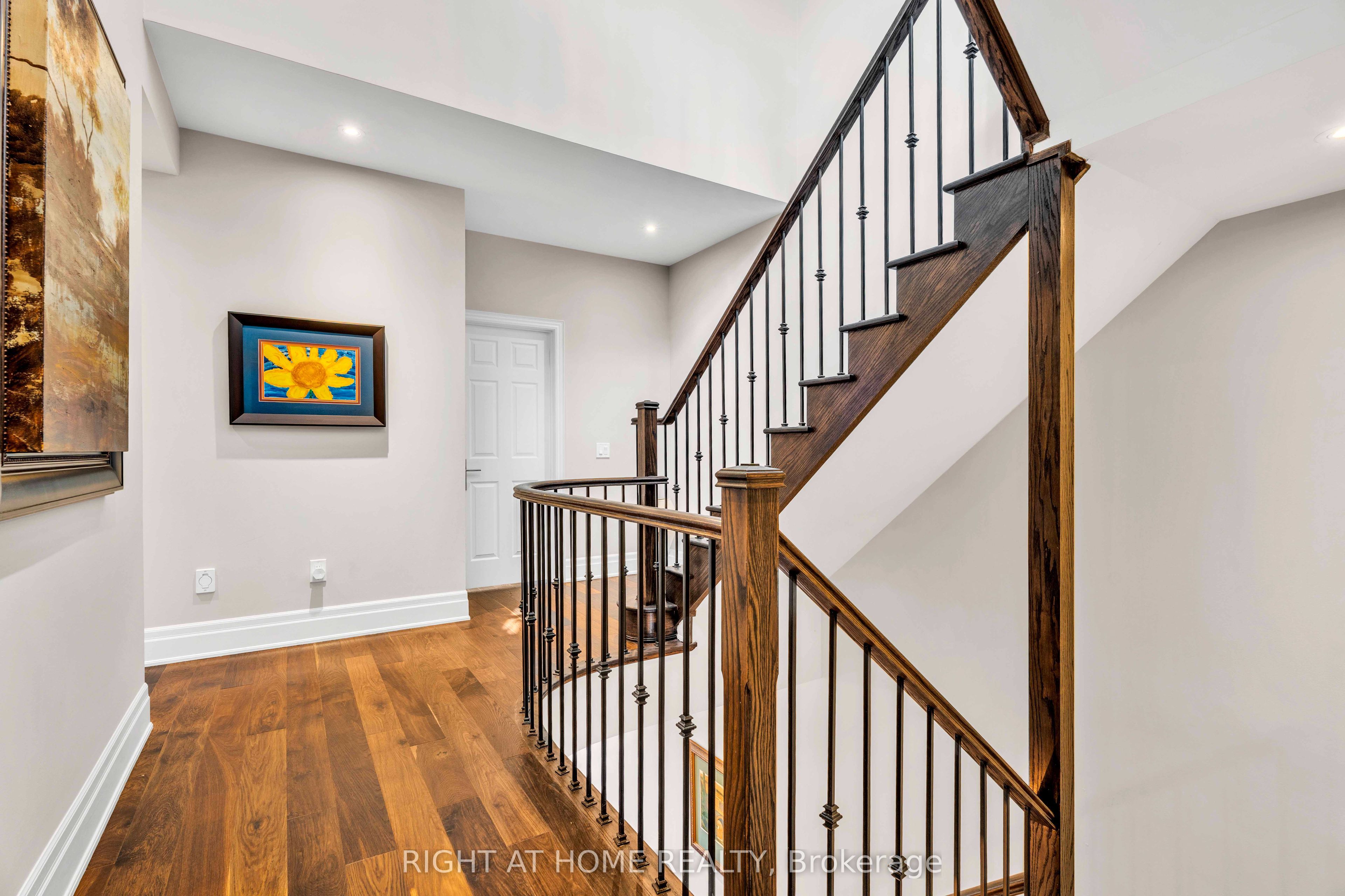 184 Dorval Drive Property Photo 19