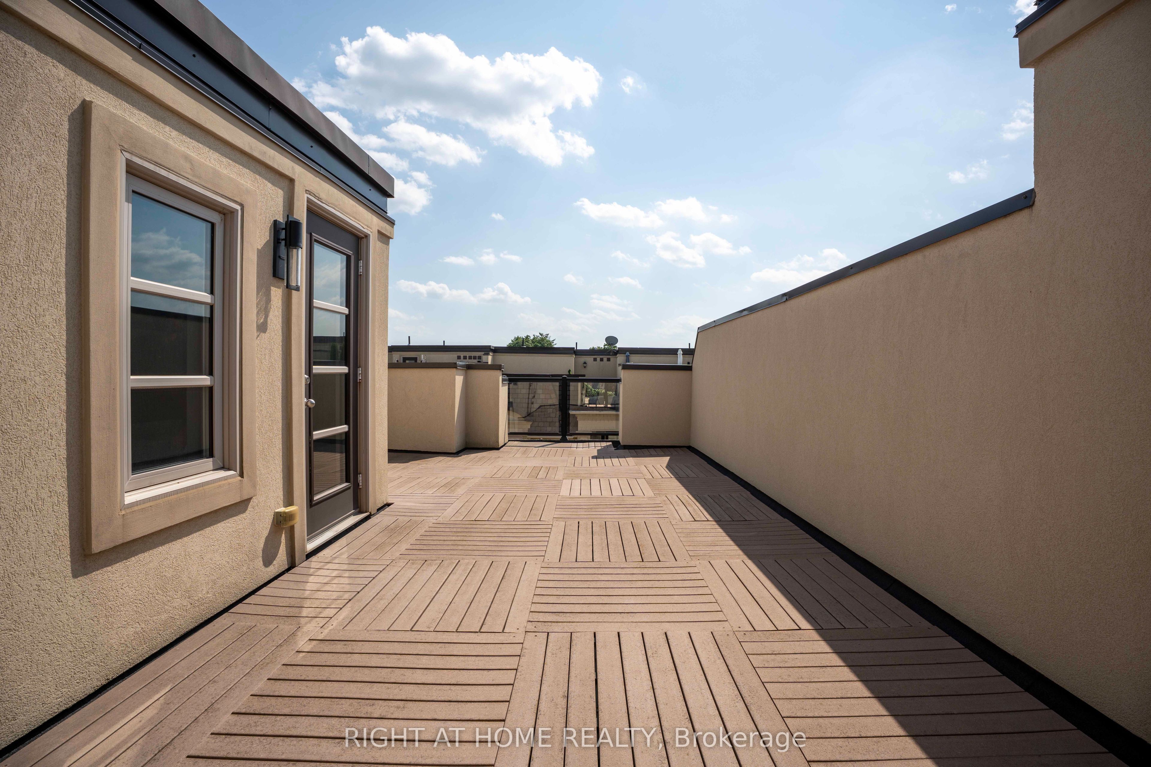 184 Dorval Drive Property Photo 25