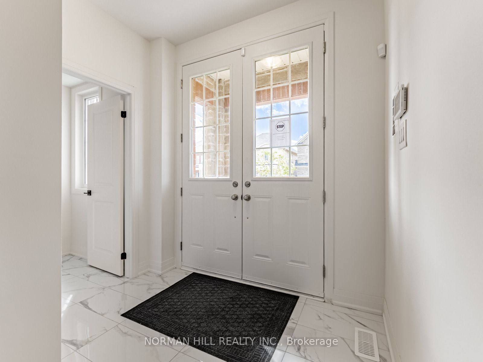 9 Lilestone Drive Property Photo 3