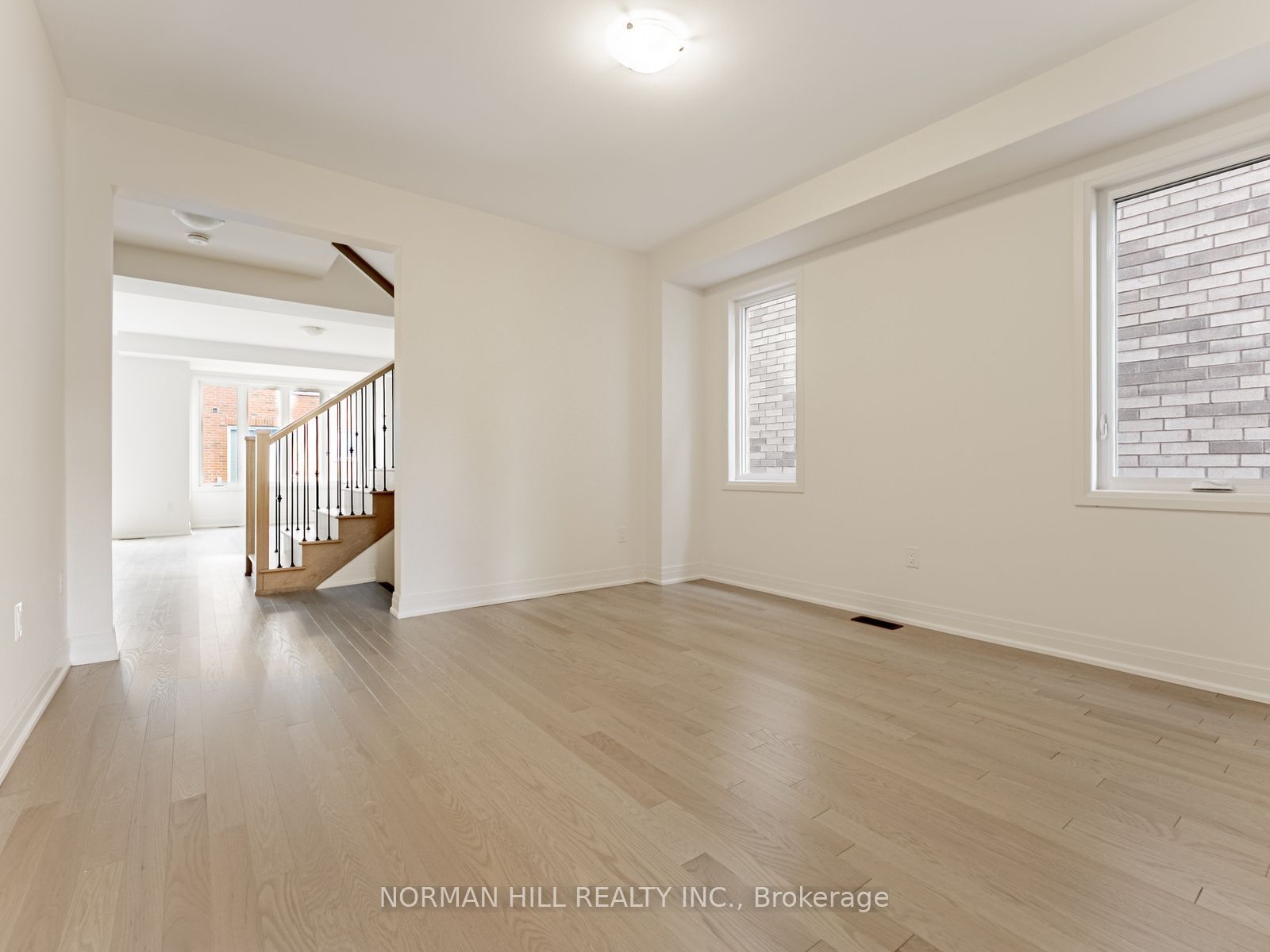 9 Lilestone Drive Property Photo 6