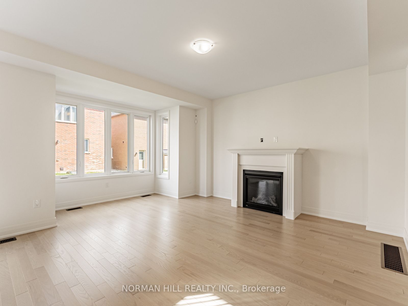 9 Lilestone Drive Property Photo 8