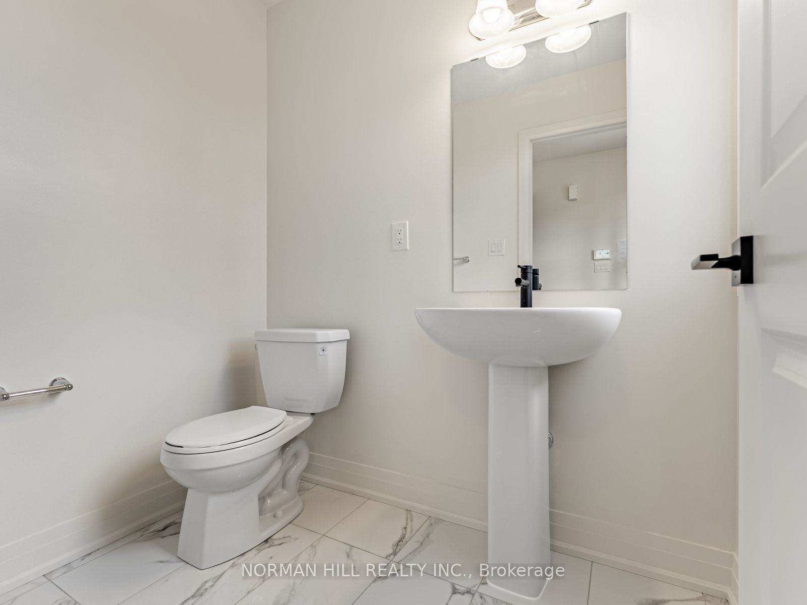 9 Lilestone Drive Property Photo 16
