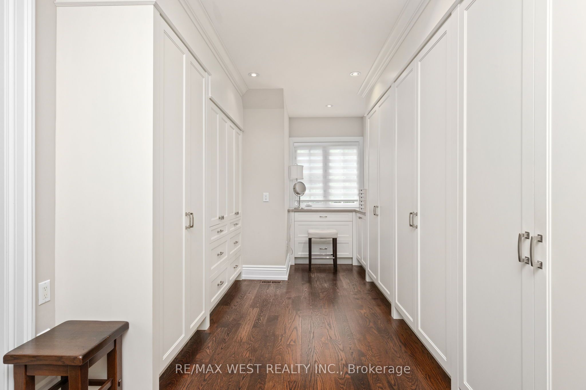 92 Pinetree Way Property Photo 13