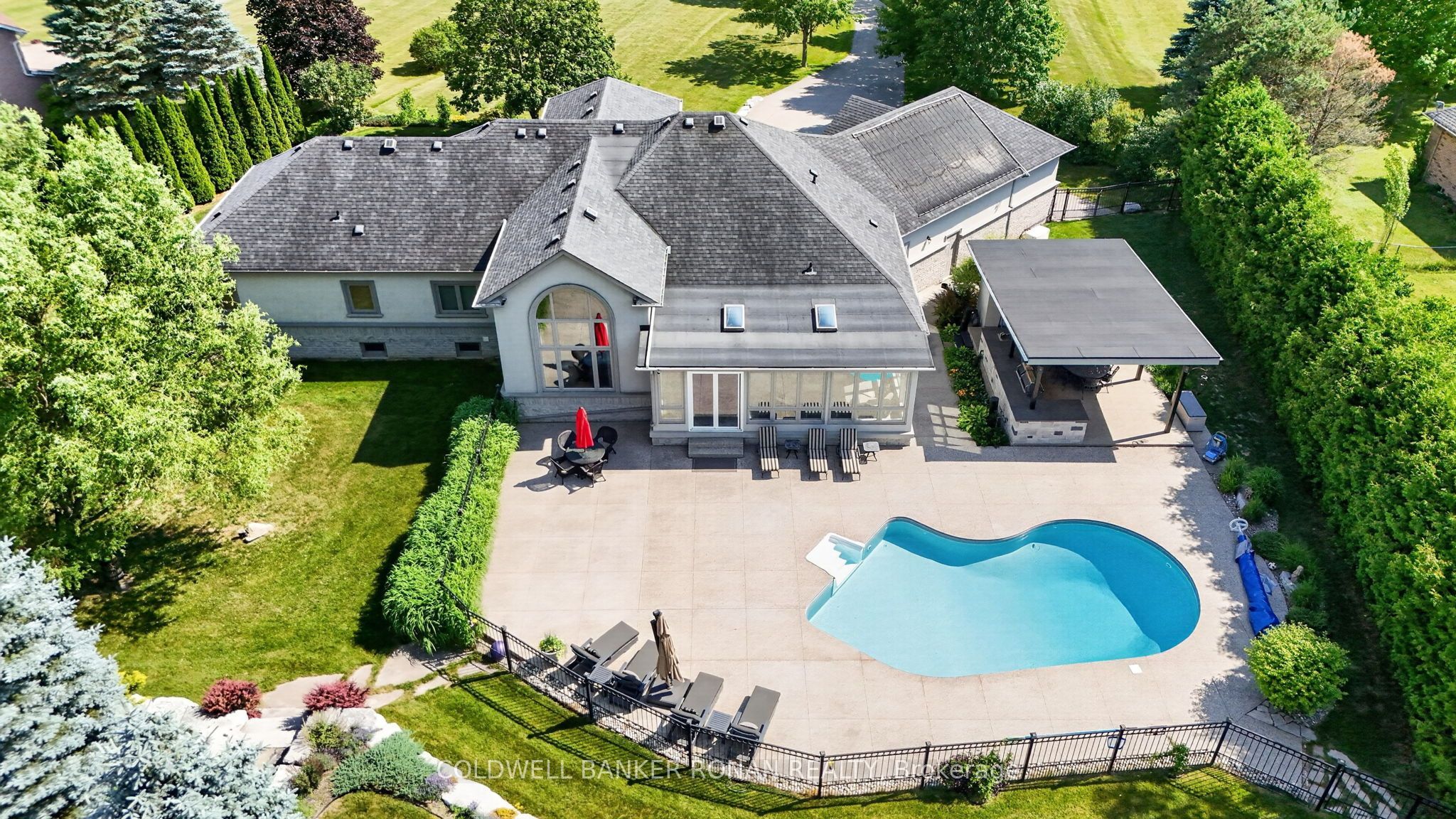 9 Moraine Place Property Photo 3