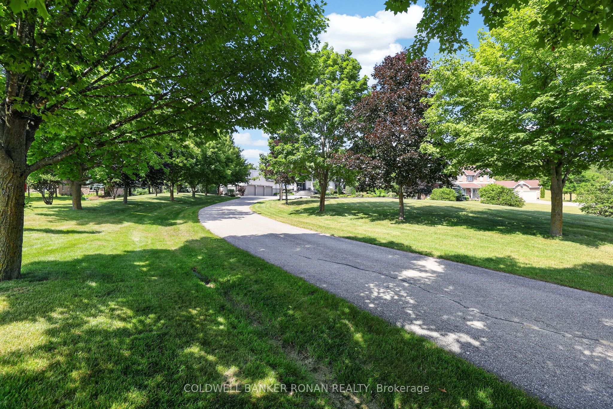 9 Moraine Place Property Photo 4