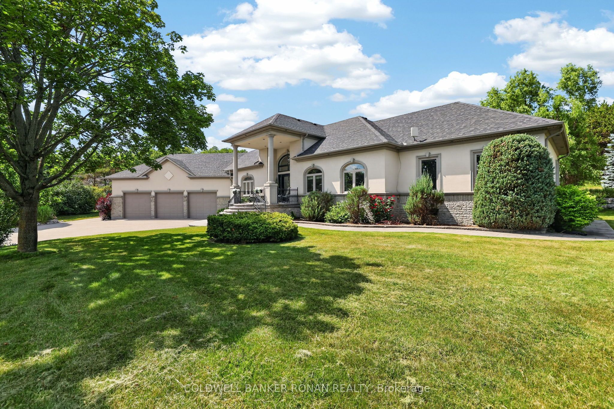 9 Moraine Place Property Photo 5