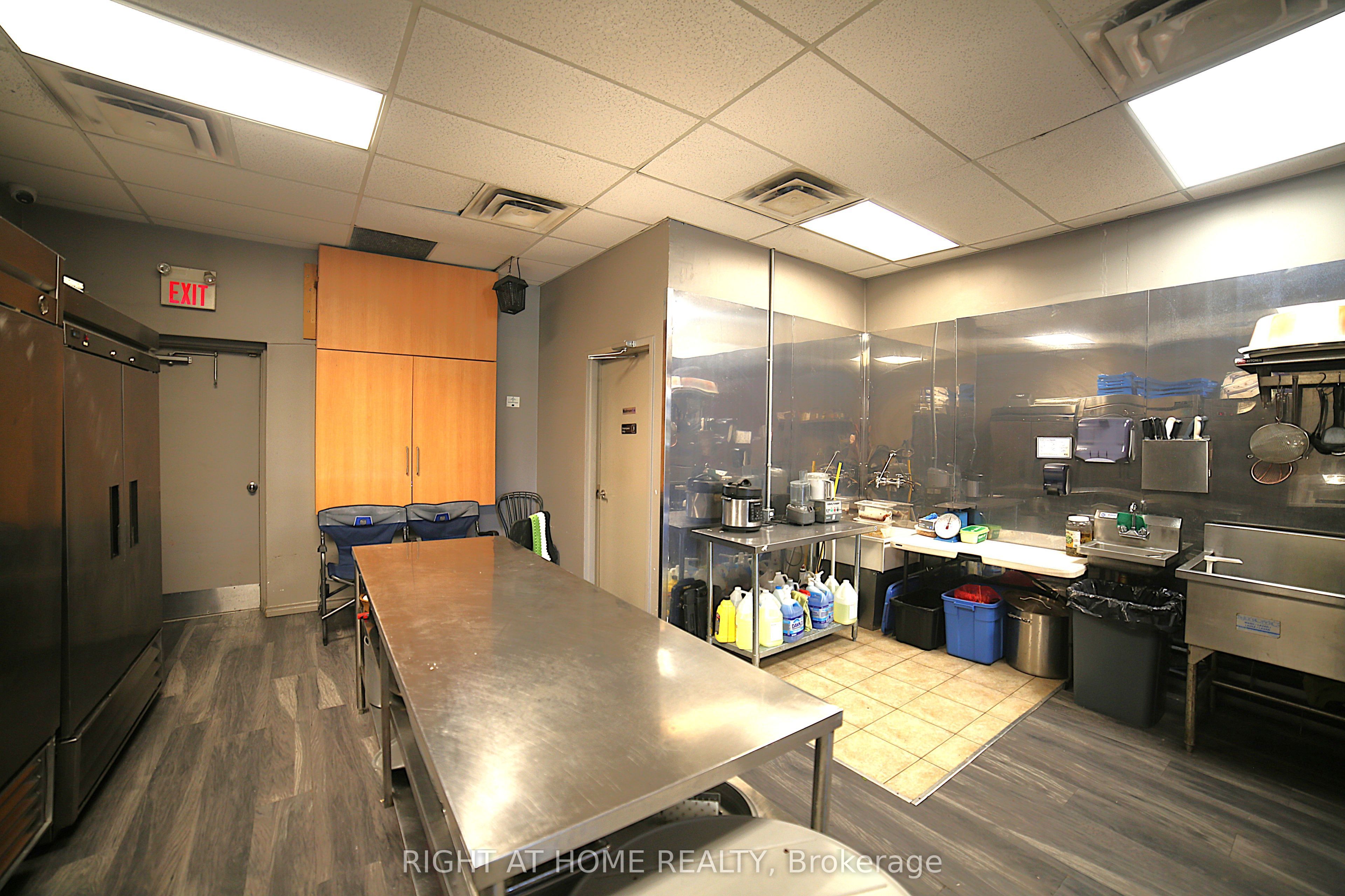 3955 Erin Centre Boulevard 3 Property Photo 13