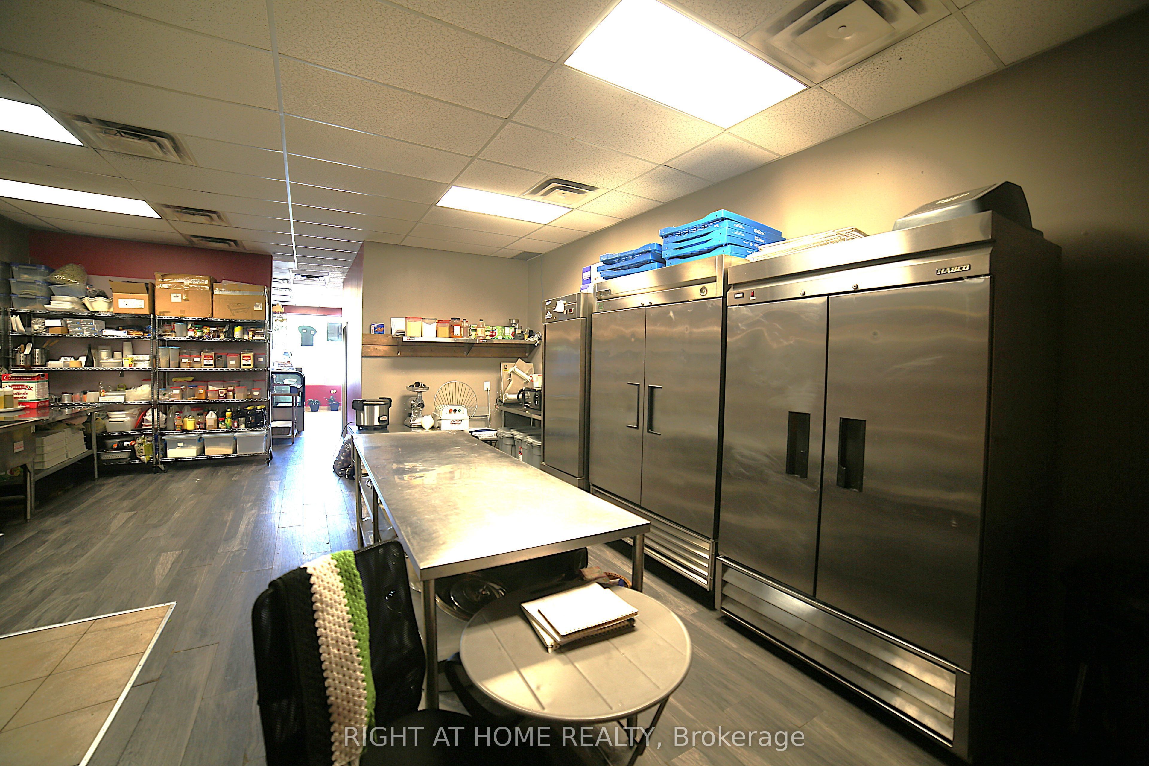 3955 Erin Centre Boulevard 3 Property Photo 14