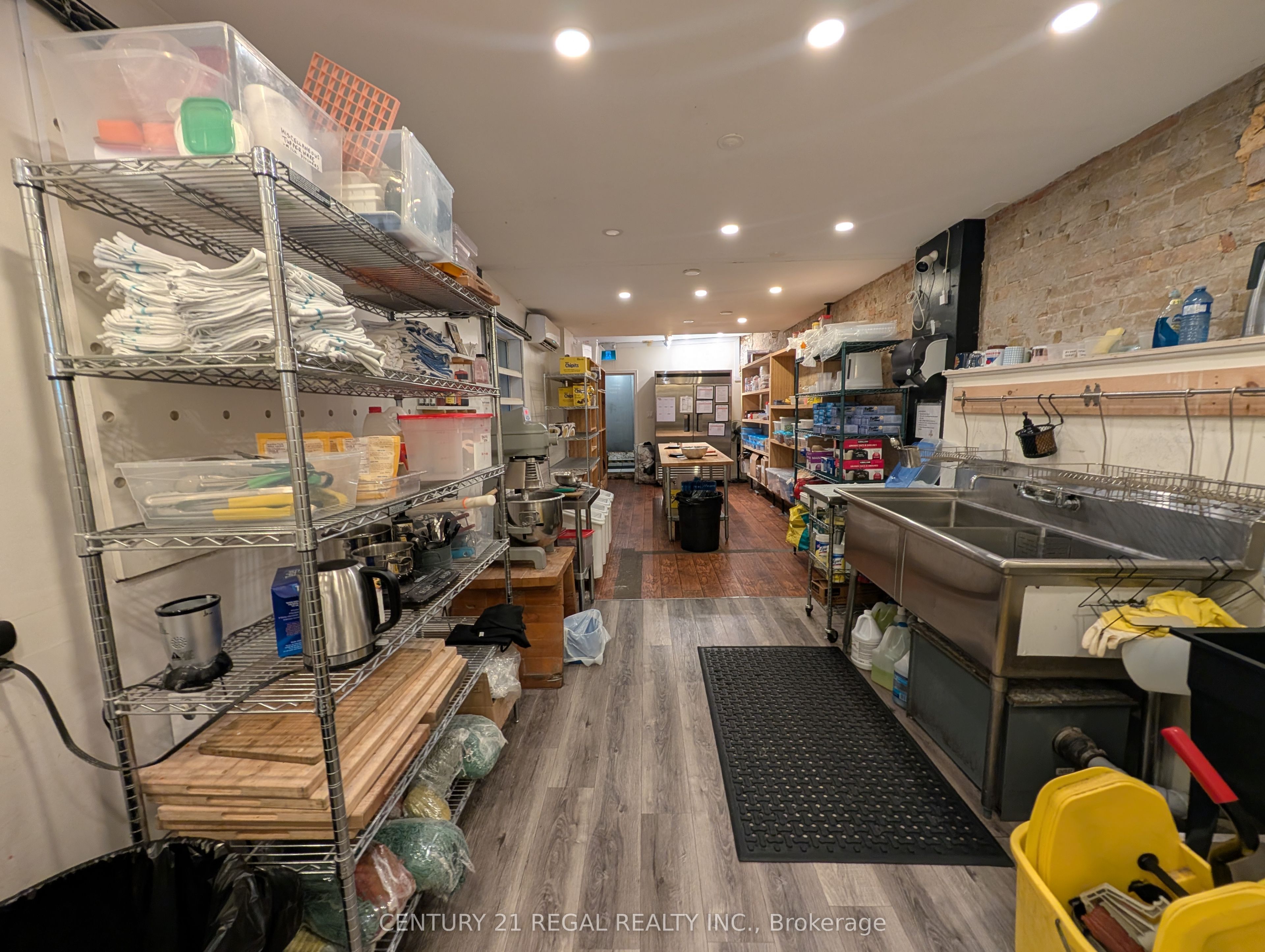 1332 Queen Street W Main Property Photo 9