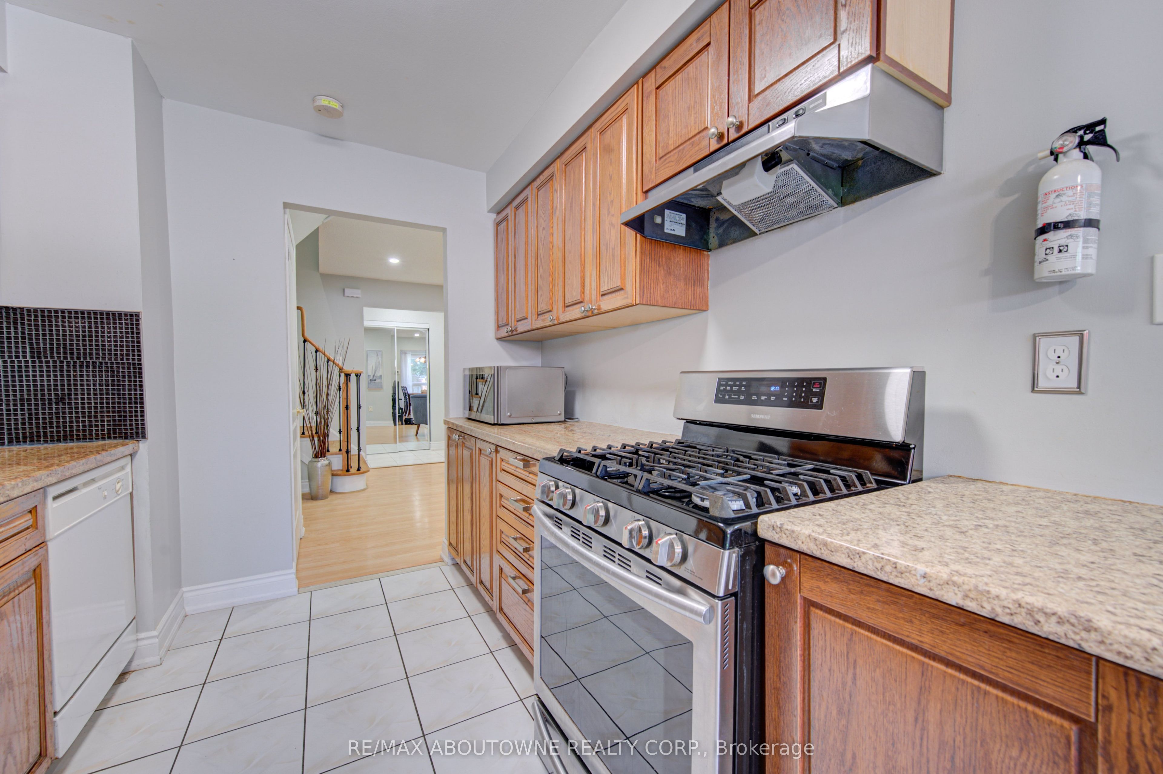 1140 Avondale Drive Property Photo 8