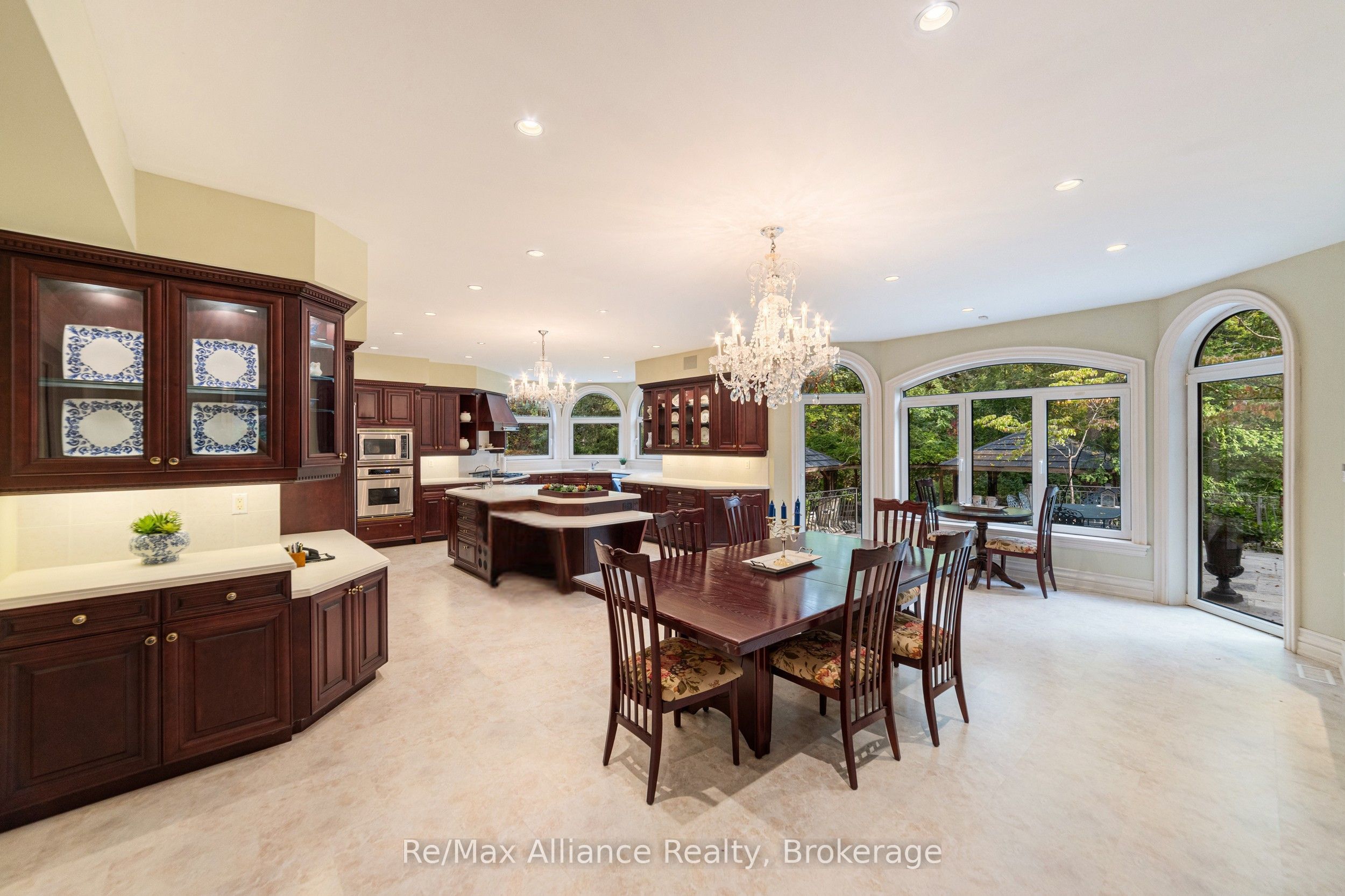 1024 Linbrook Road Property Photo 11