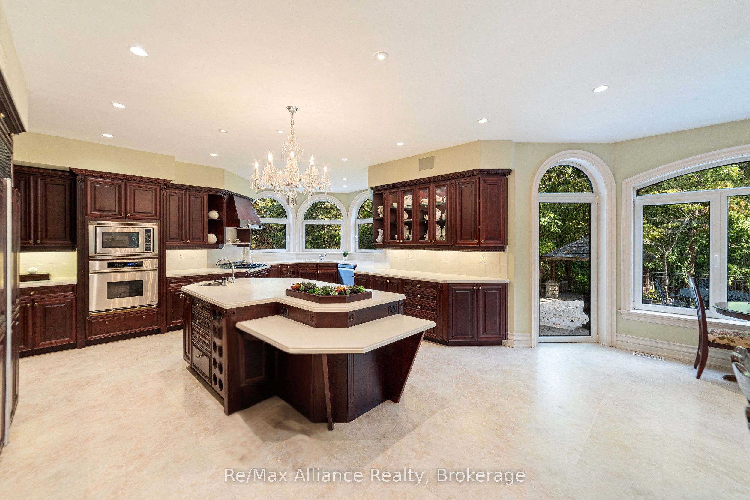 1024 Linbrook Road Property Photo 12