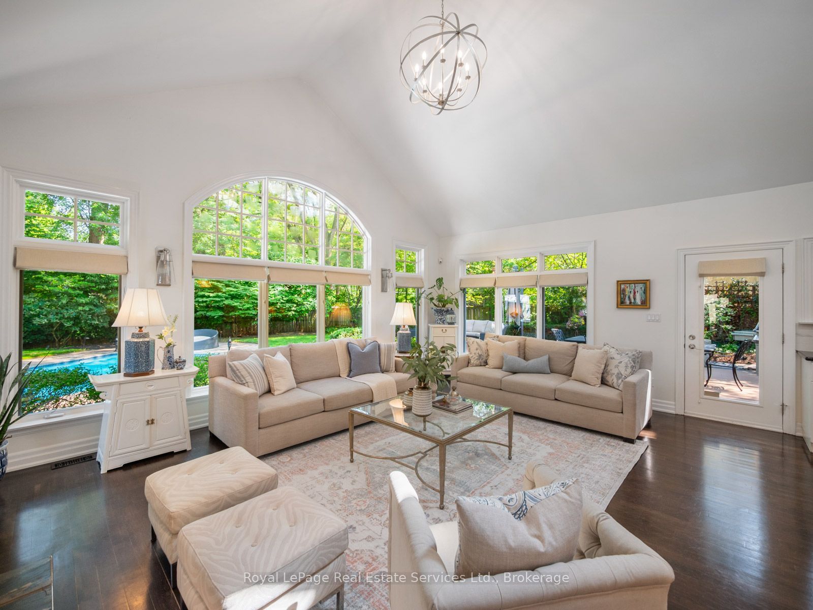 2160 Aintree Terrace Property Photo 12