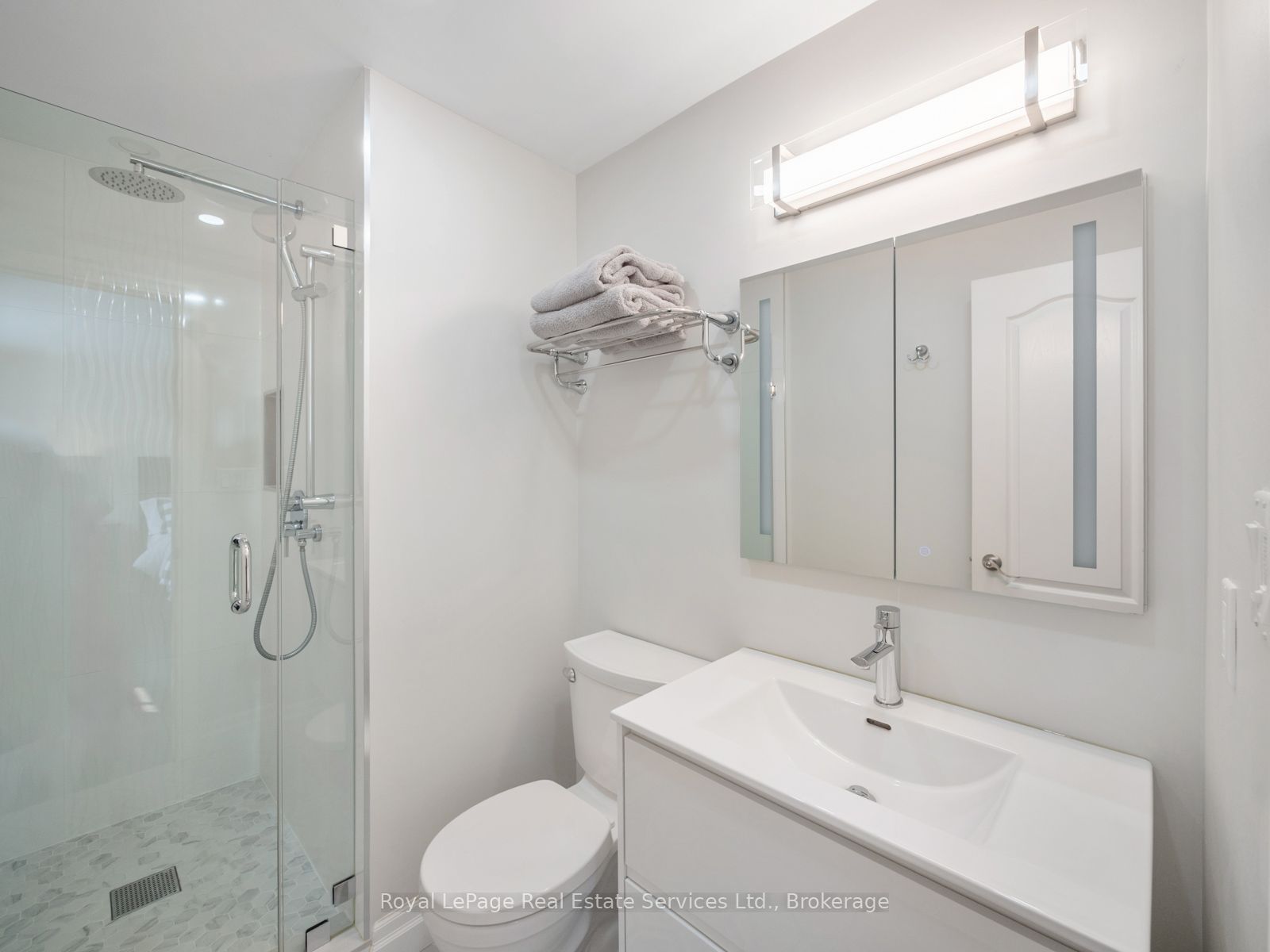 2160 Aintree Terrace Property Photo 23