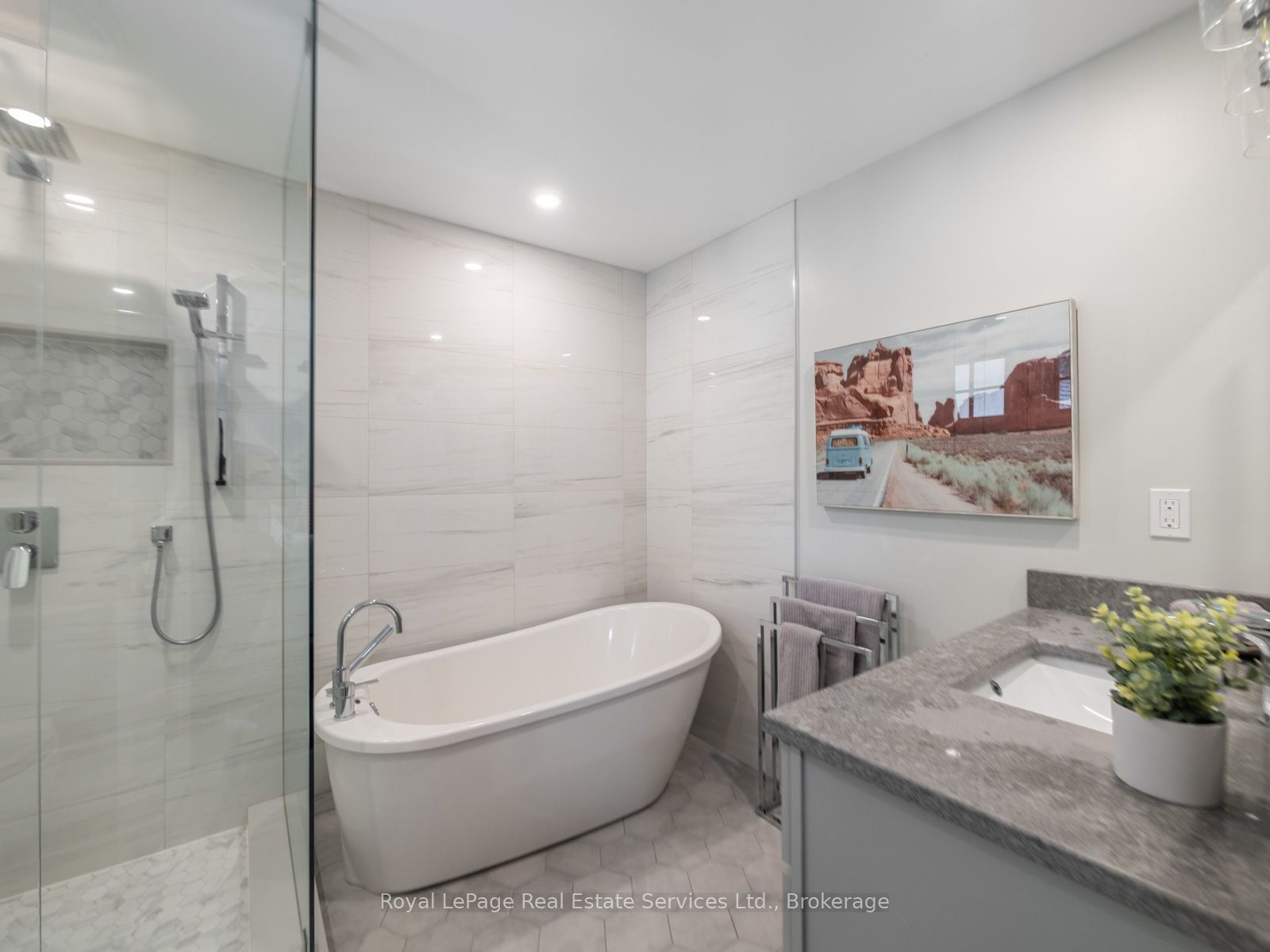 2160 Aintree Terrace Property Photo 29