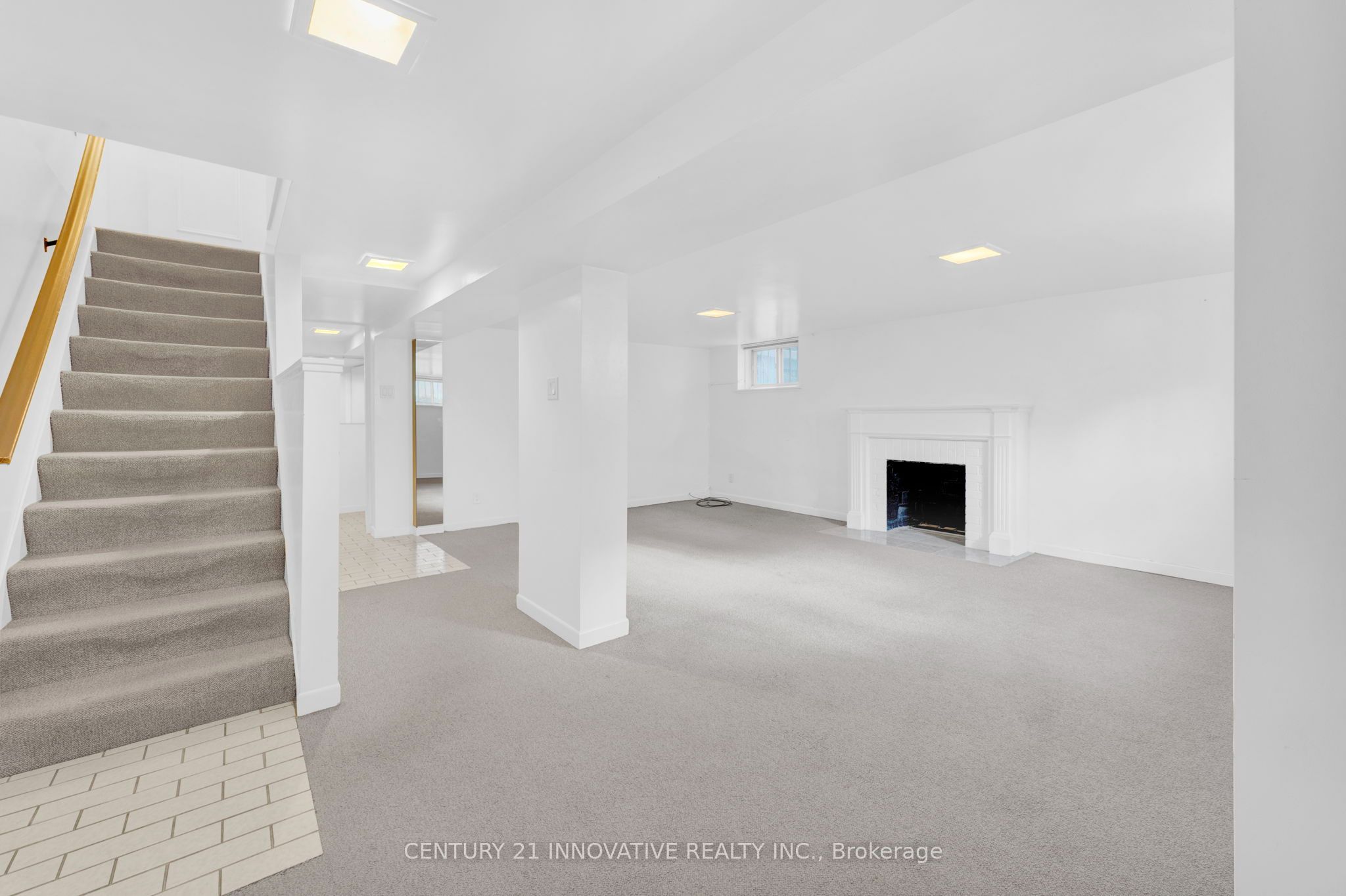 W13550022 Property Photo 31