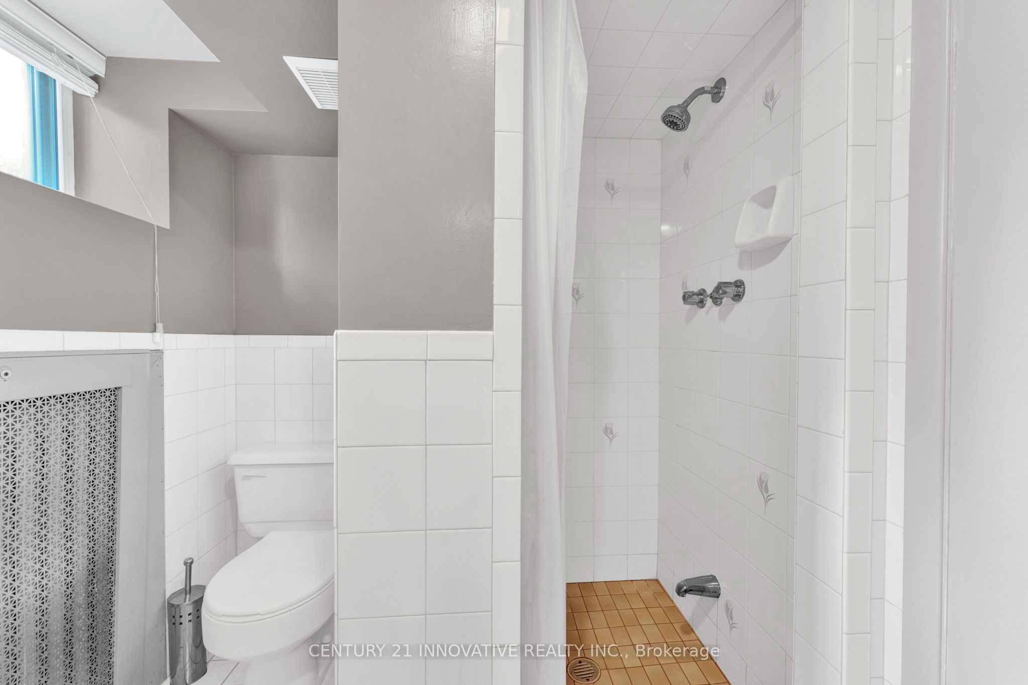 W13550022 Property Photo 34