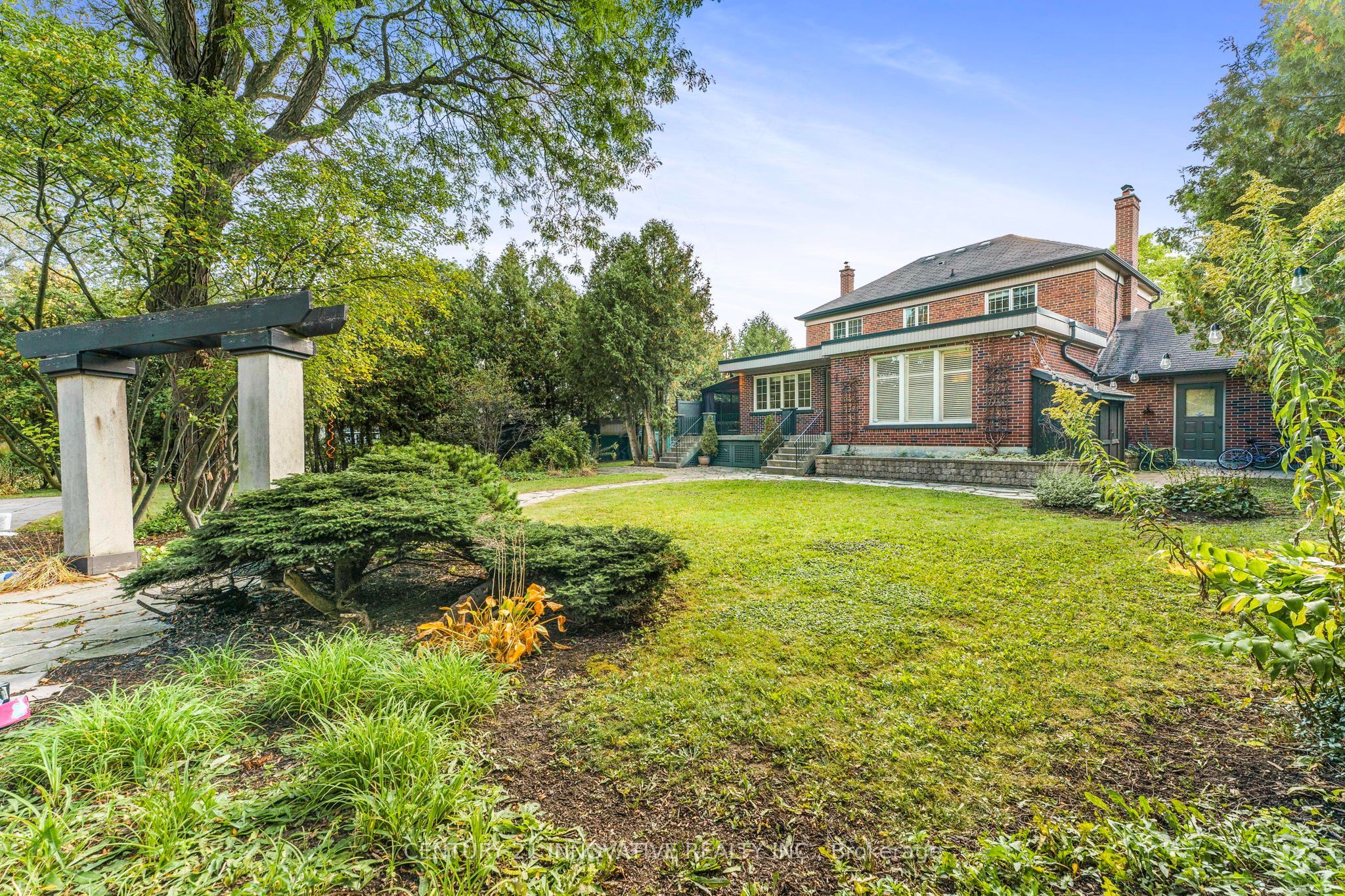 W13550022 Property Photo 41
