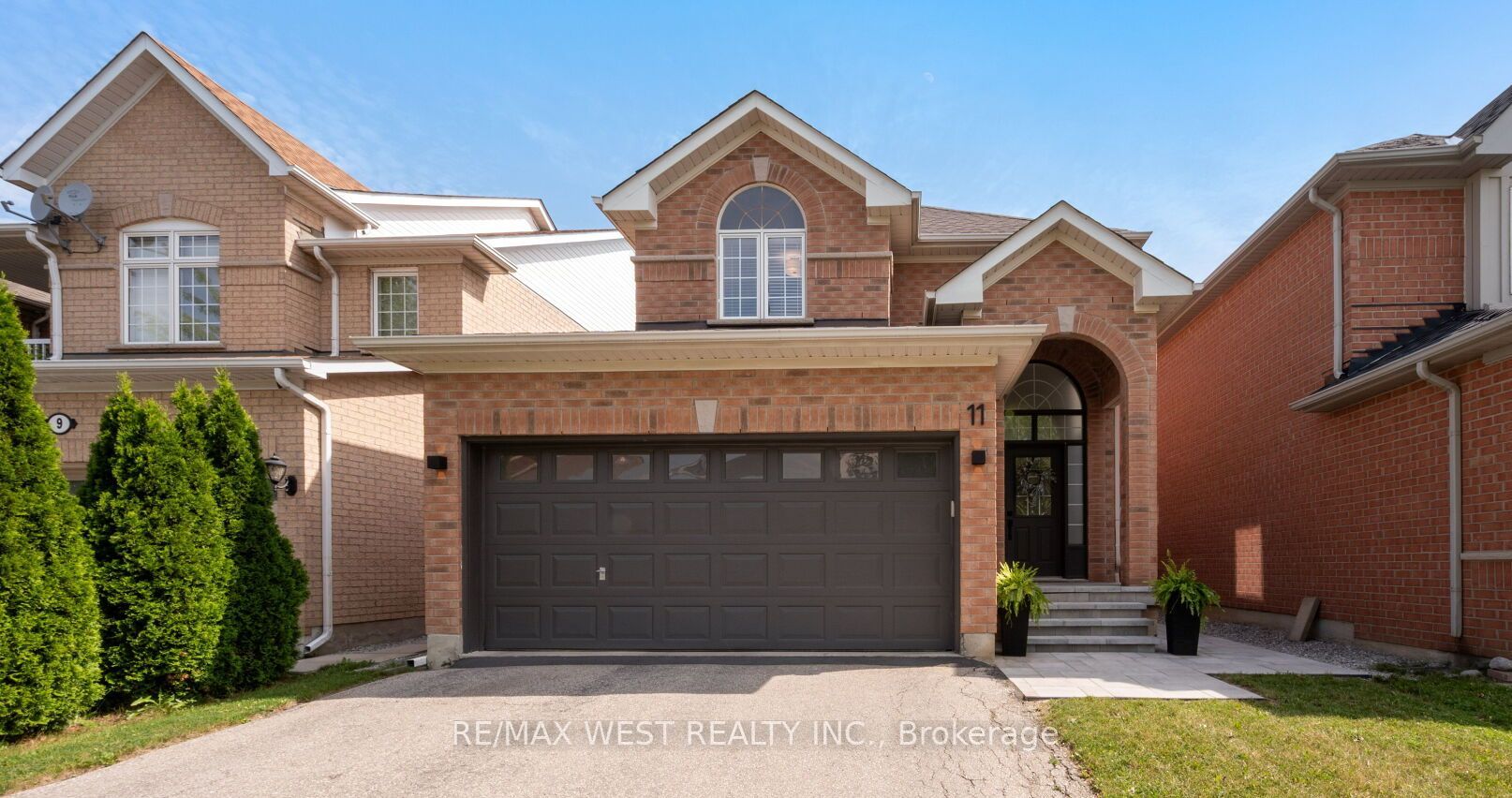 11 Beehive Drive