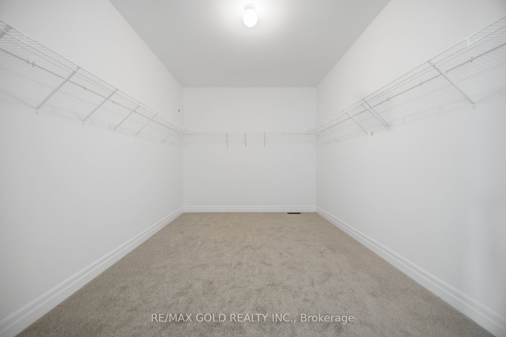 17 Mosswood Trail Property Photo 40