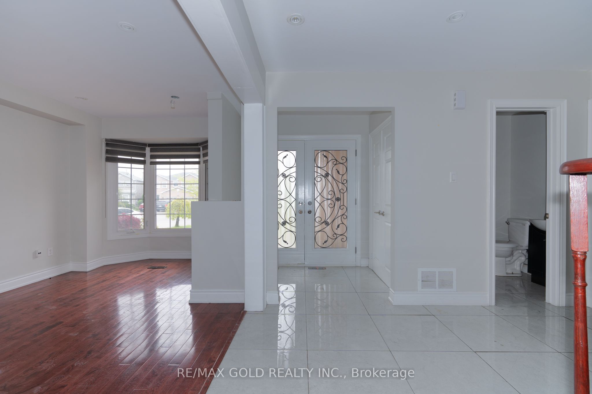71 Ravenswood Drive Property Photo 3