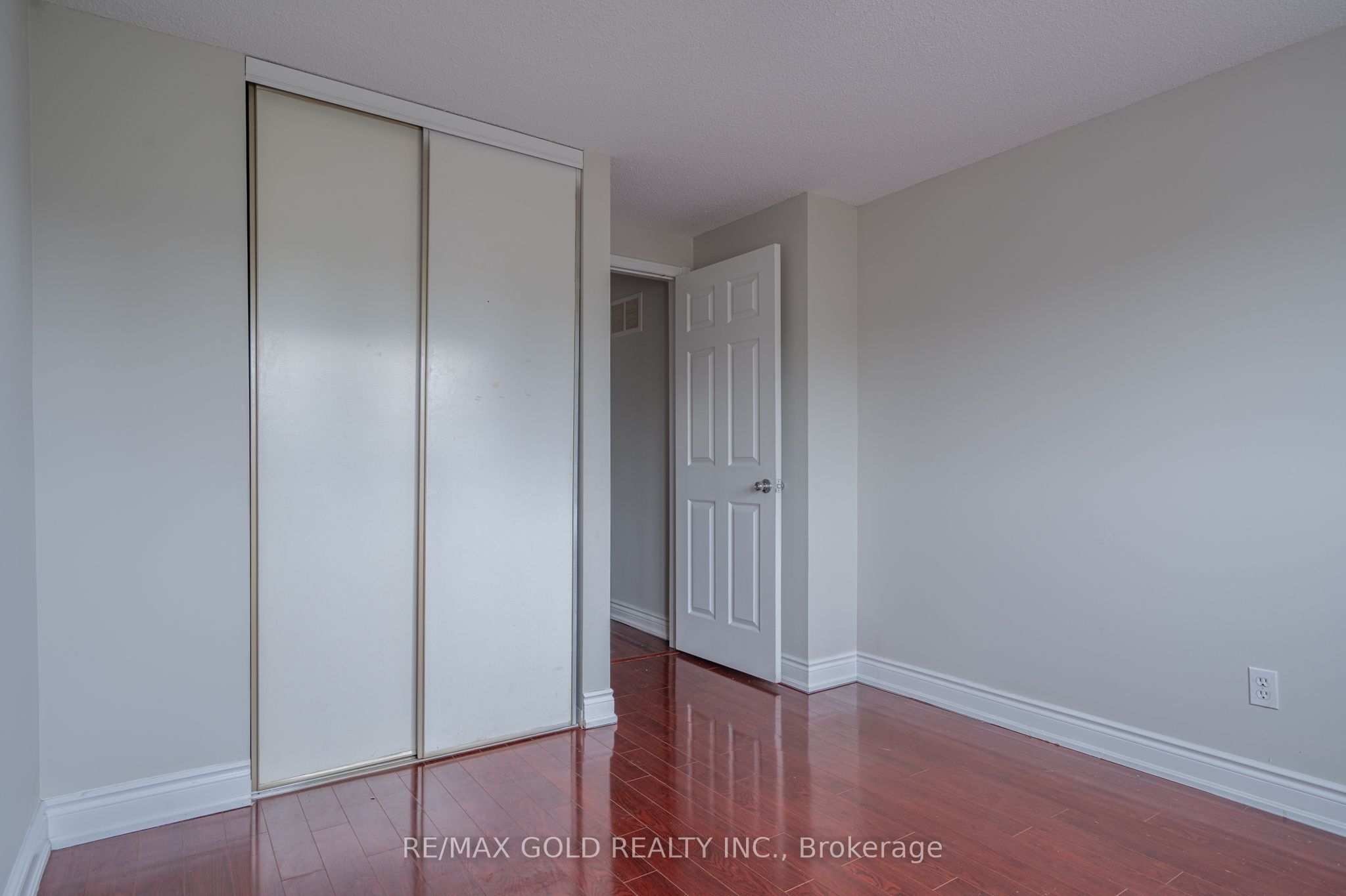 71 Ravenswood Drive Property Photo 35