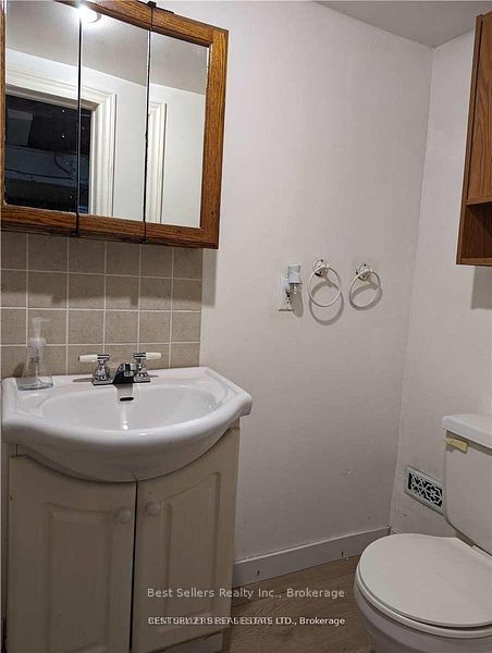 320 Ashbury Road Property Photo 4