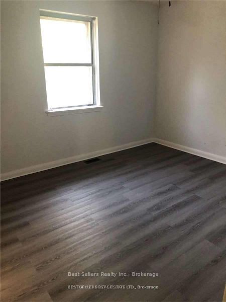 320 Ashbury Road Property Photo 8