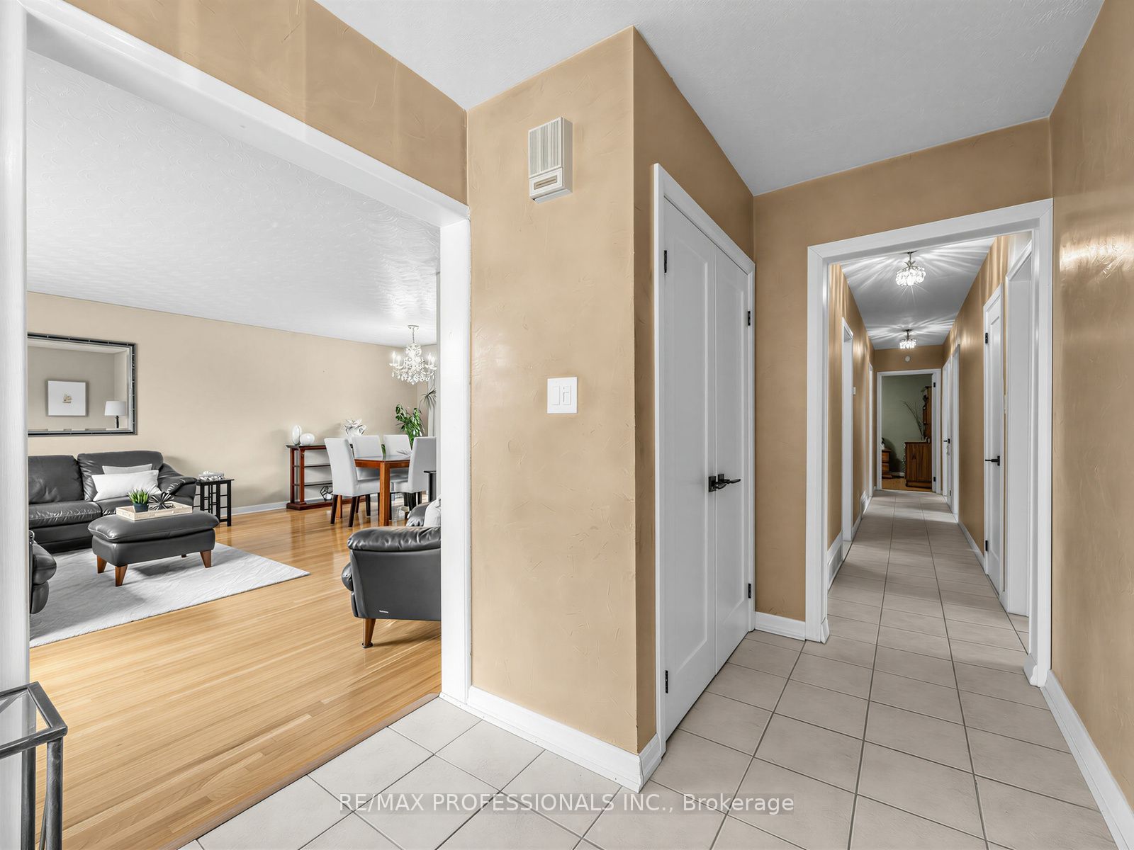 793 Netherton Crescent Property Photo 13