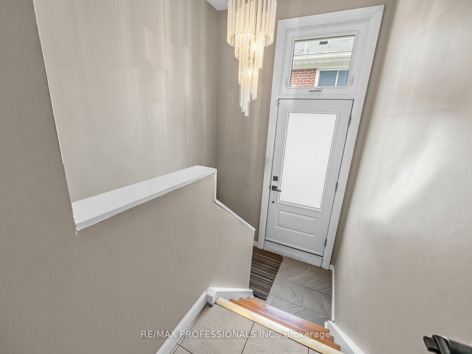 793 Netherton Crescent Property Photo 21