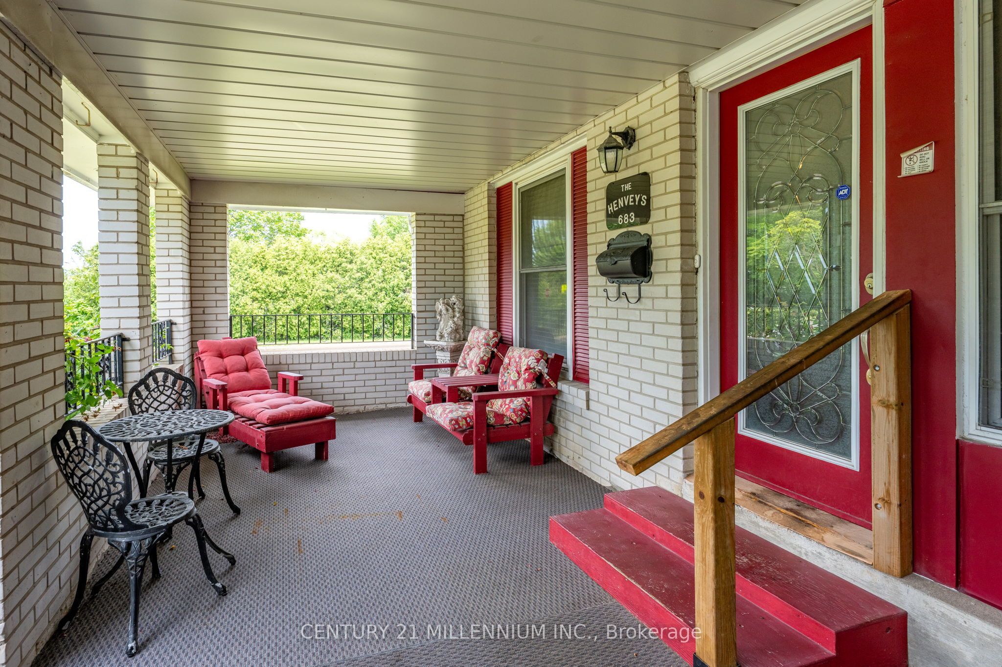 683 Balmoral Drive Property Photo 7