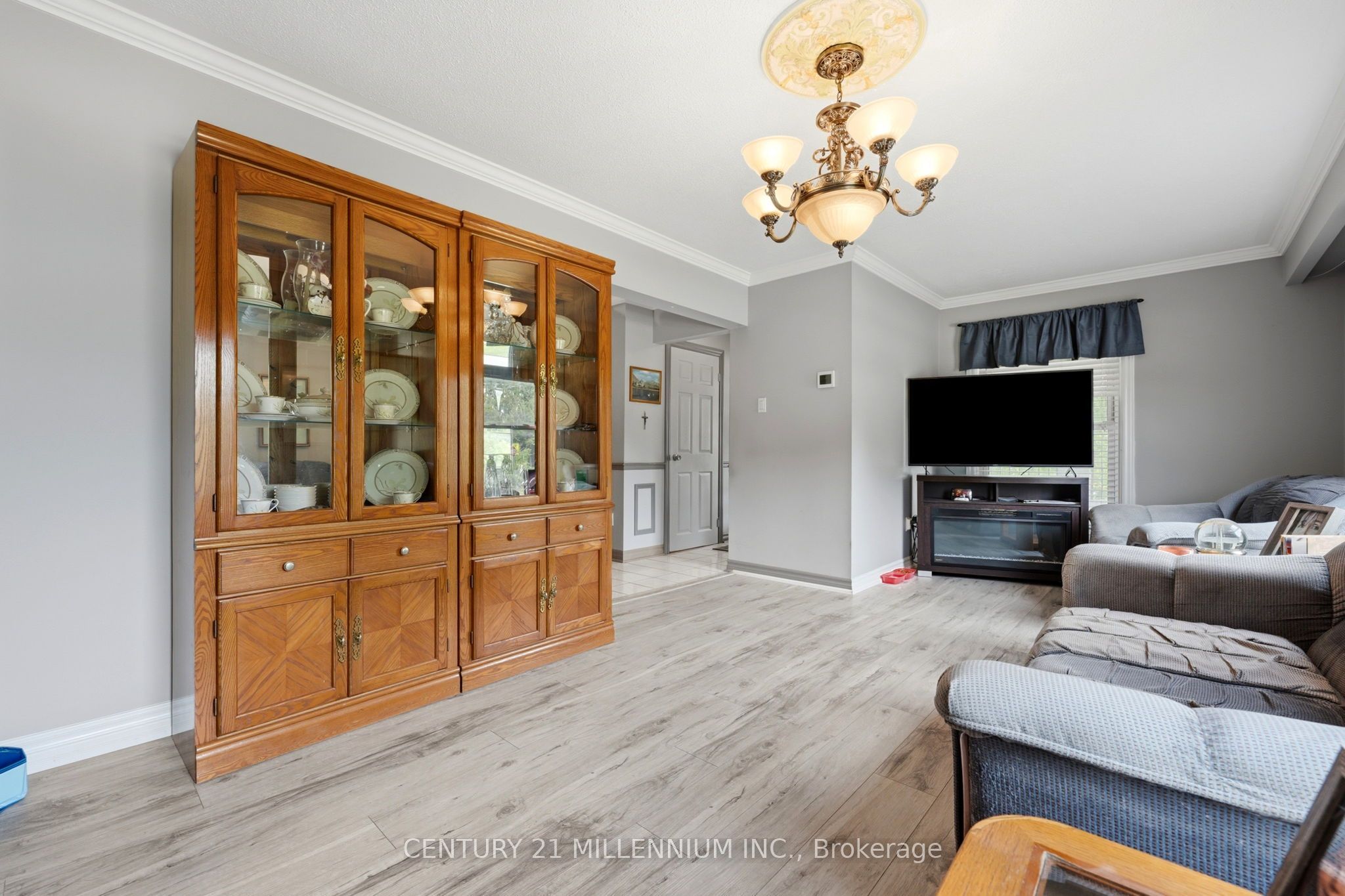 683 Balmoral Drive Property Photo 13